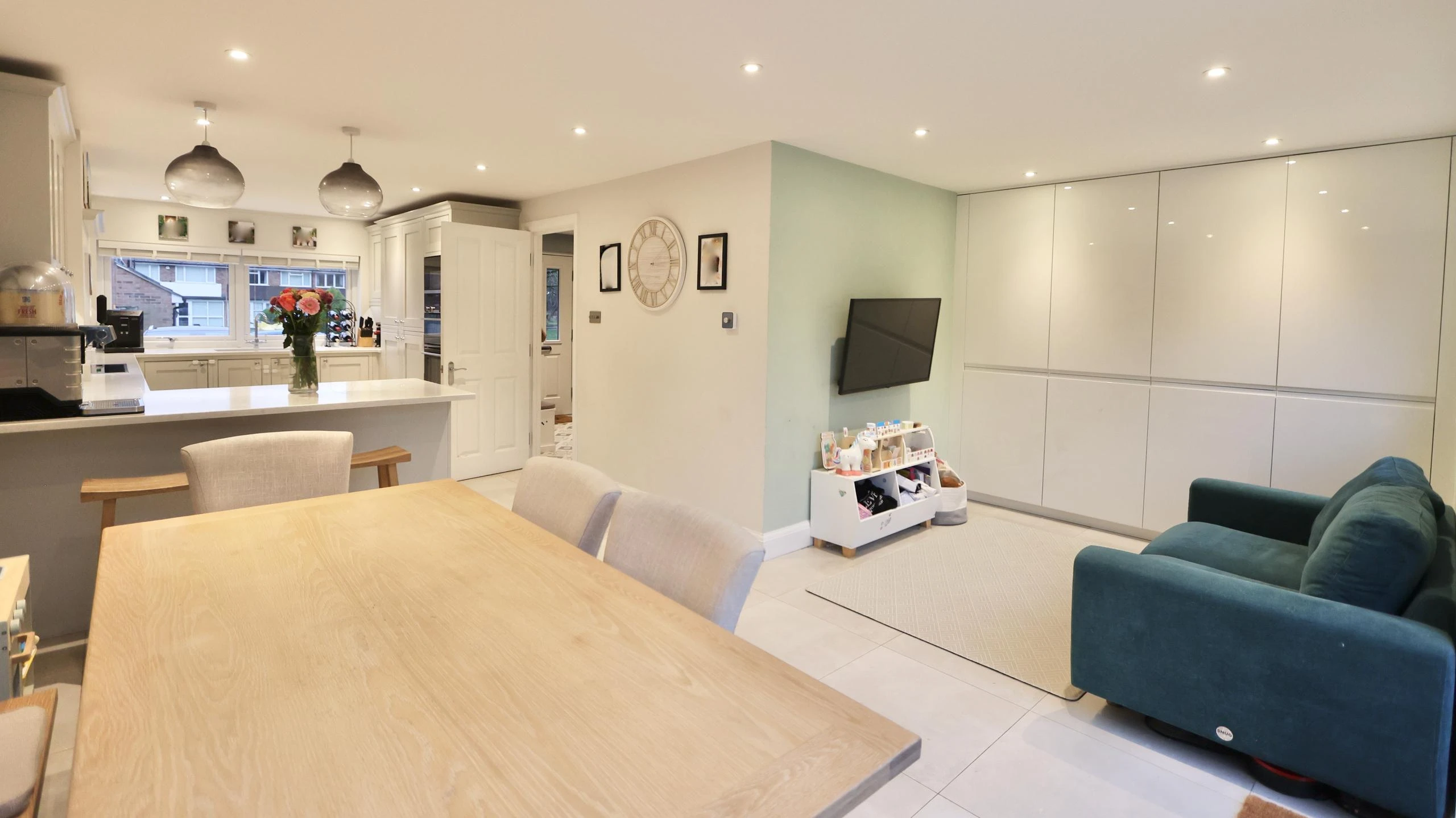 Property enquiry form background image