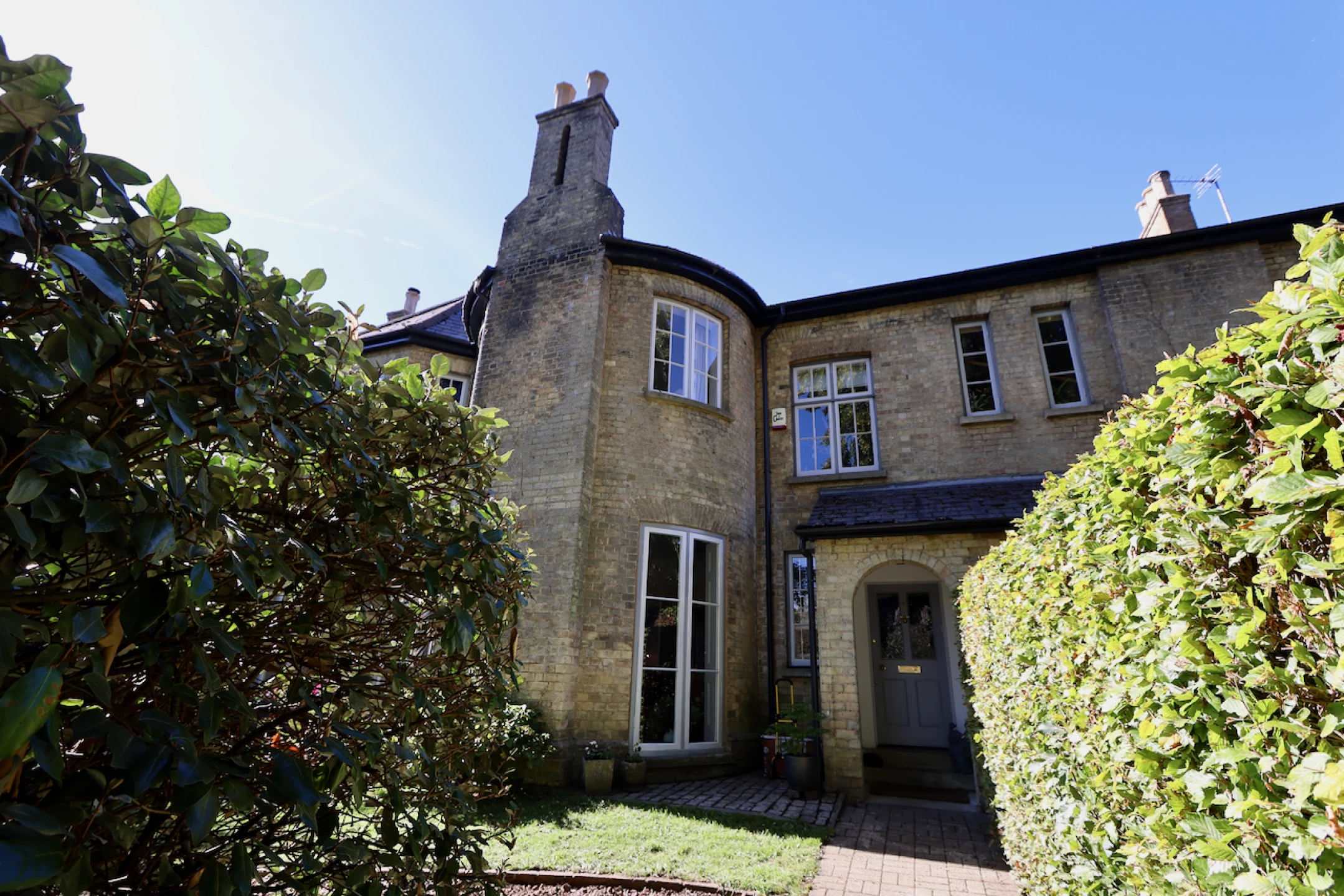 Property enquiry form background image
