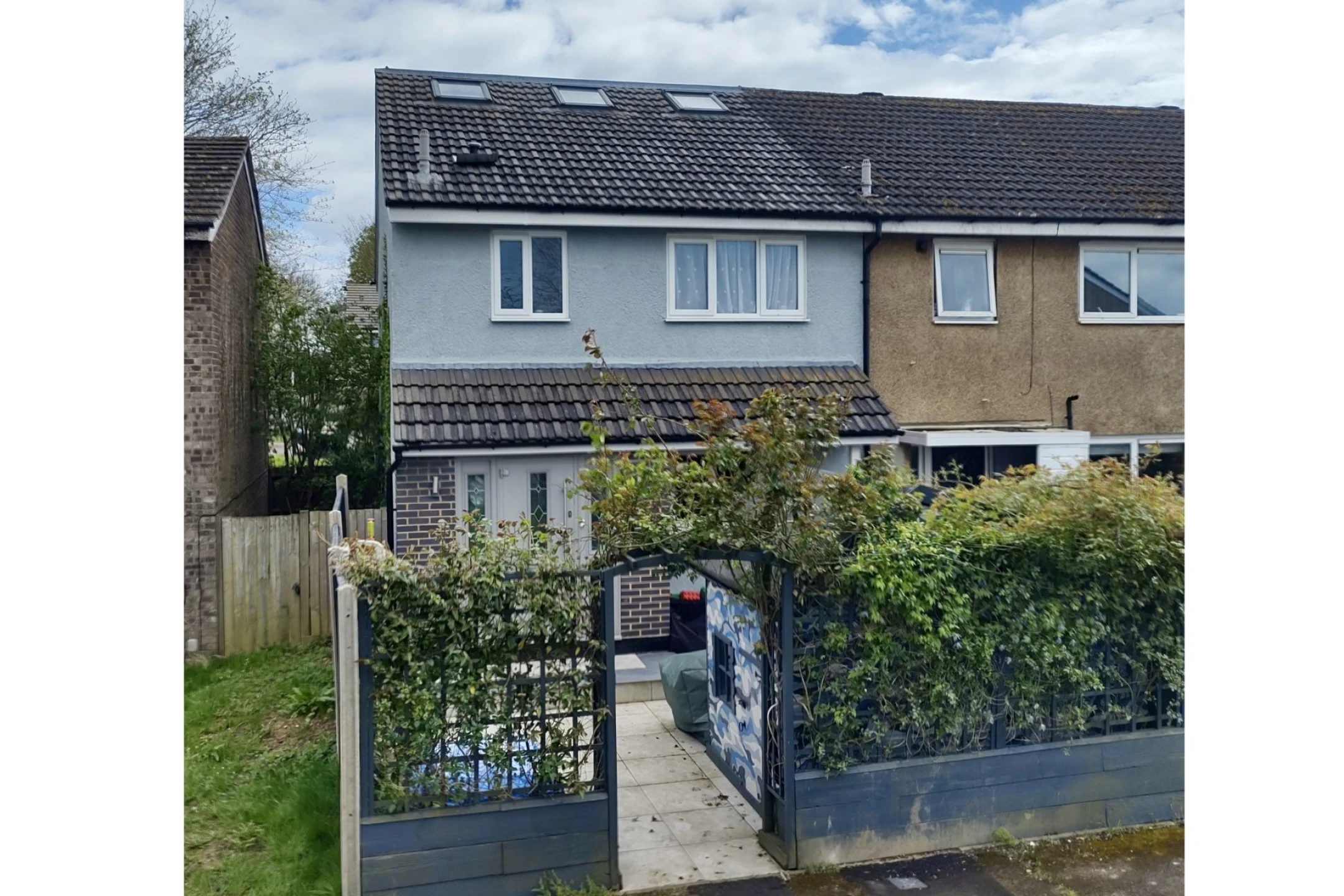 Property enquiry form background image