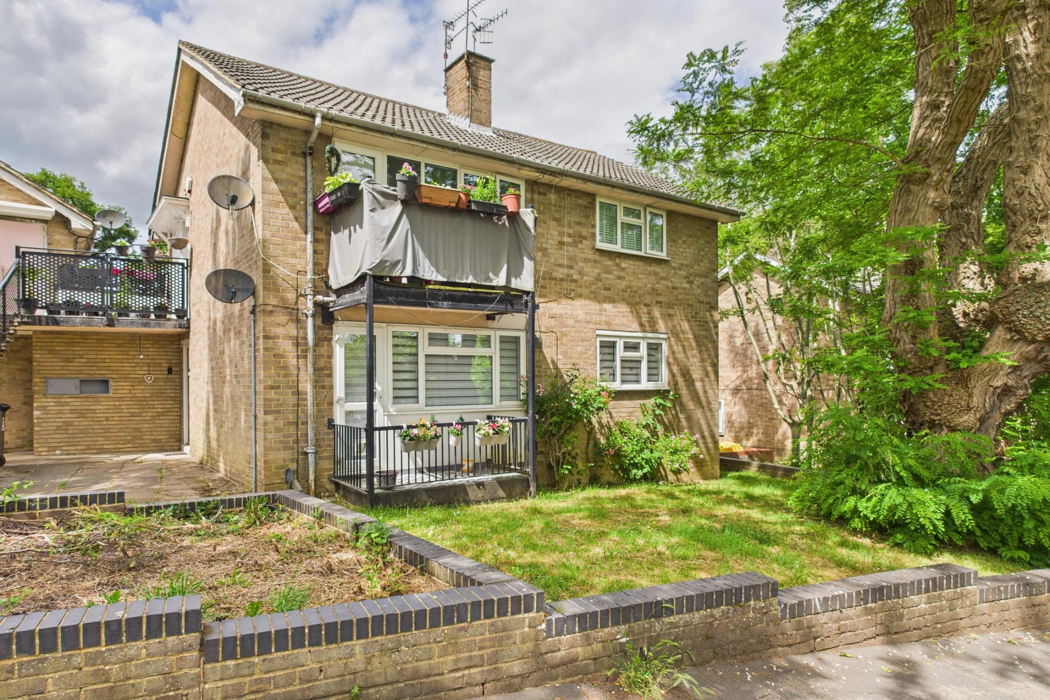 Property enquiry form background image