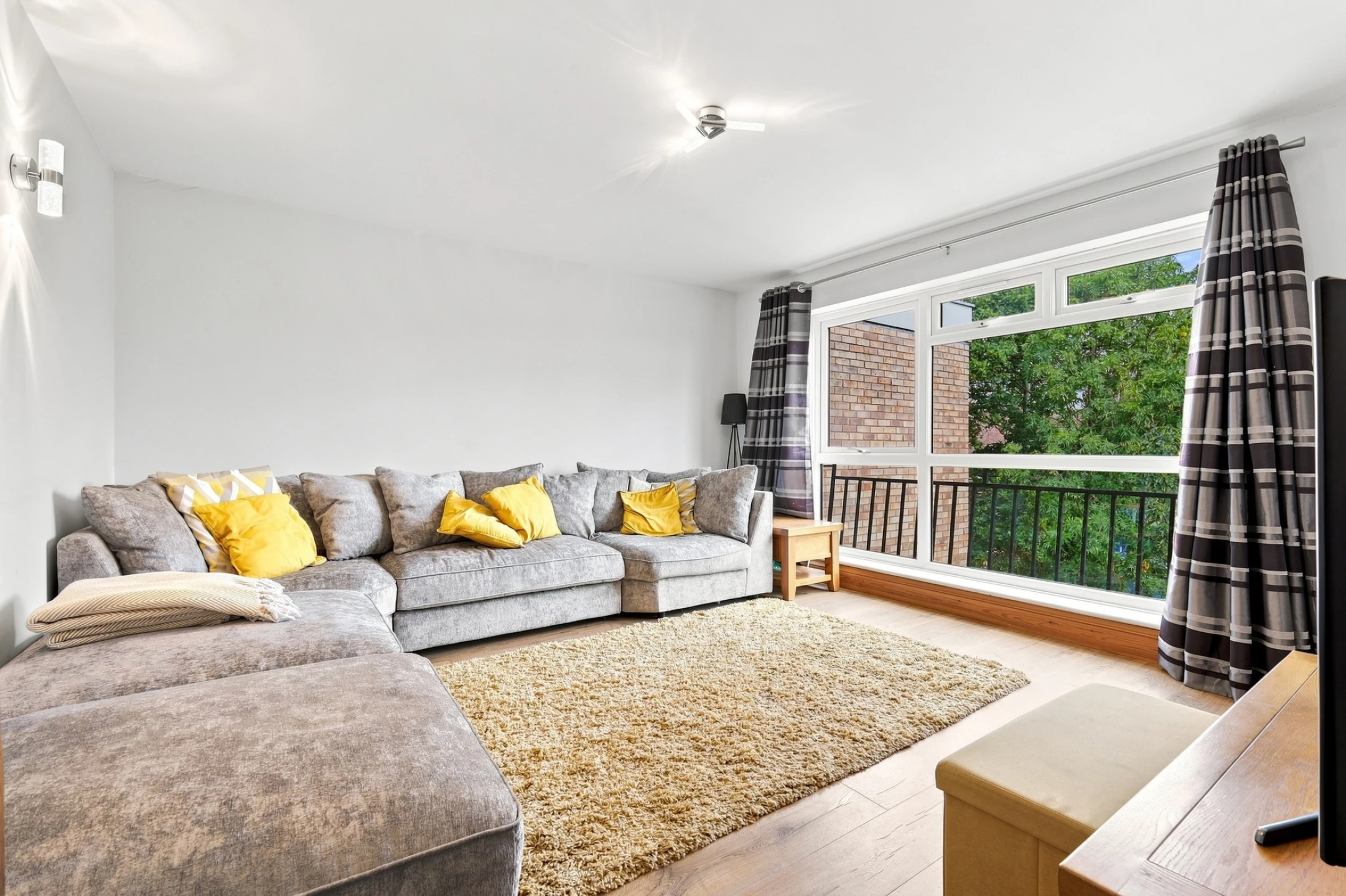 Property enquiry form background image