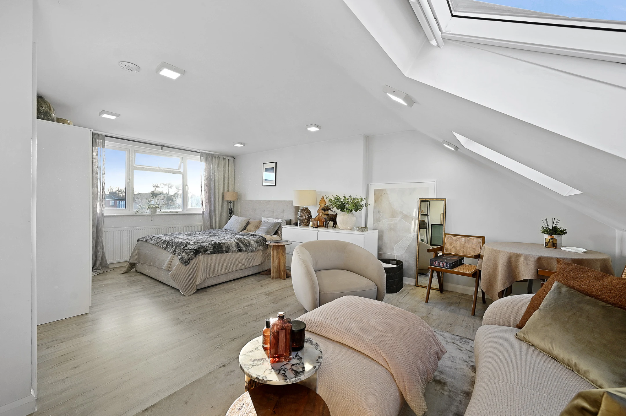 Property enquiry form background image