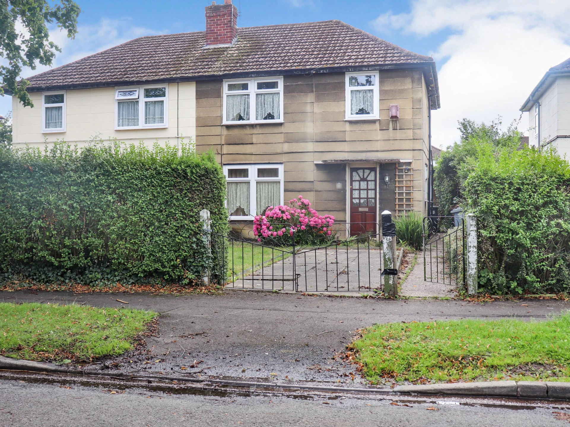 Property enquiry form background image