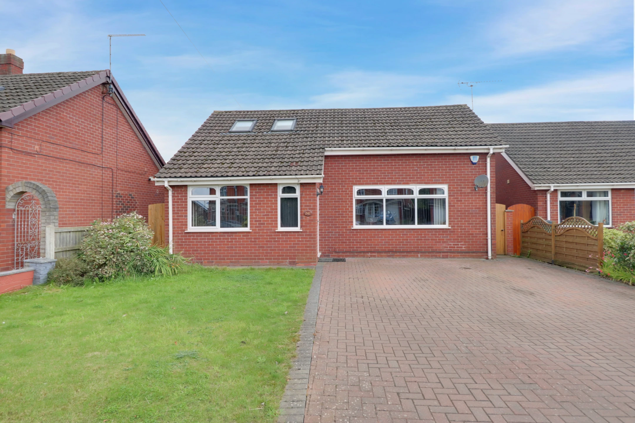 Property enquiry form background image