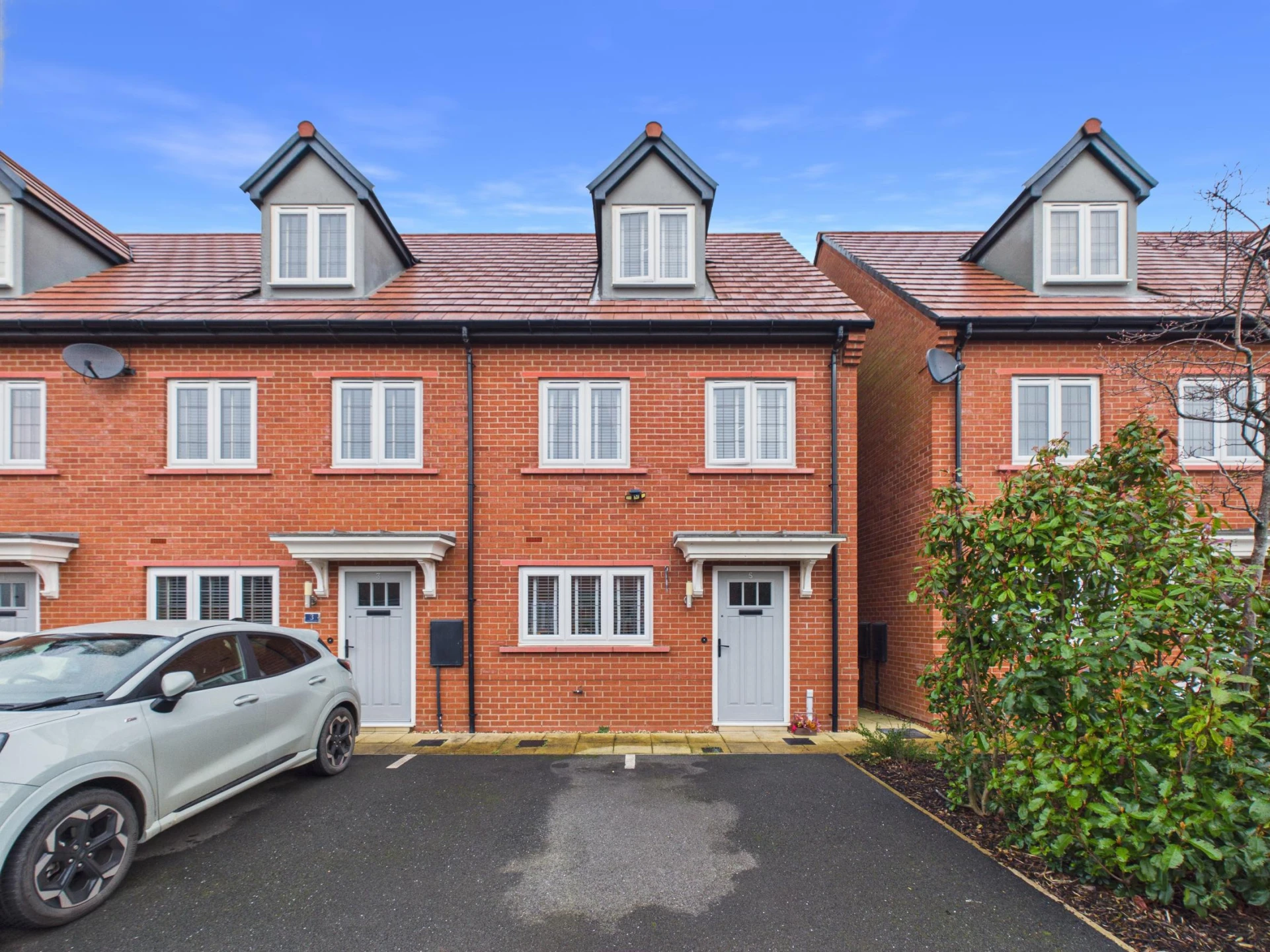 Property enquiry form background image