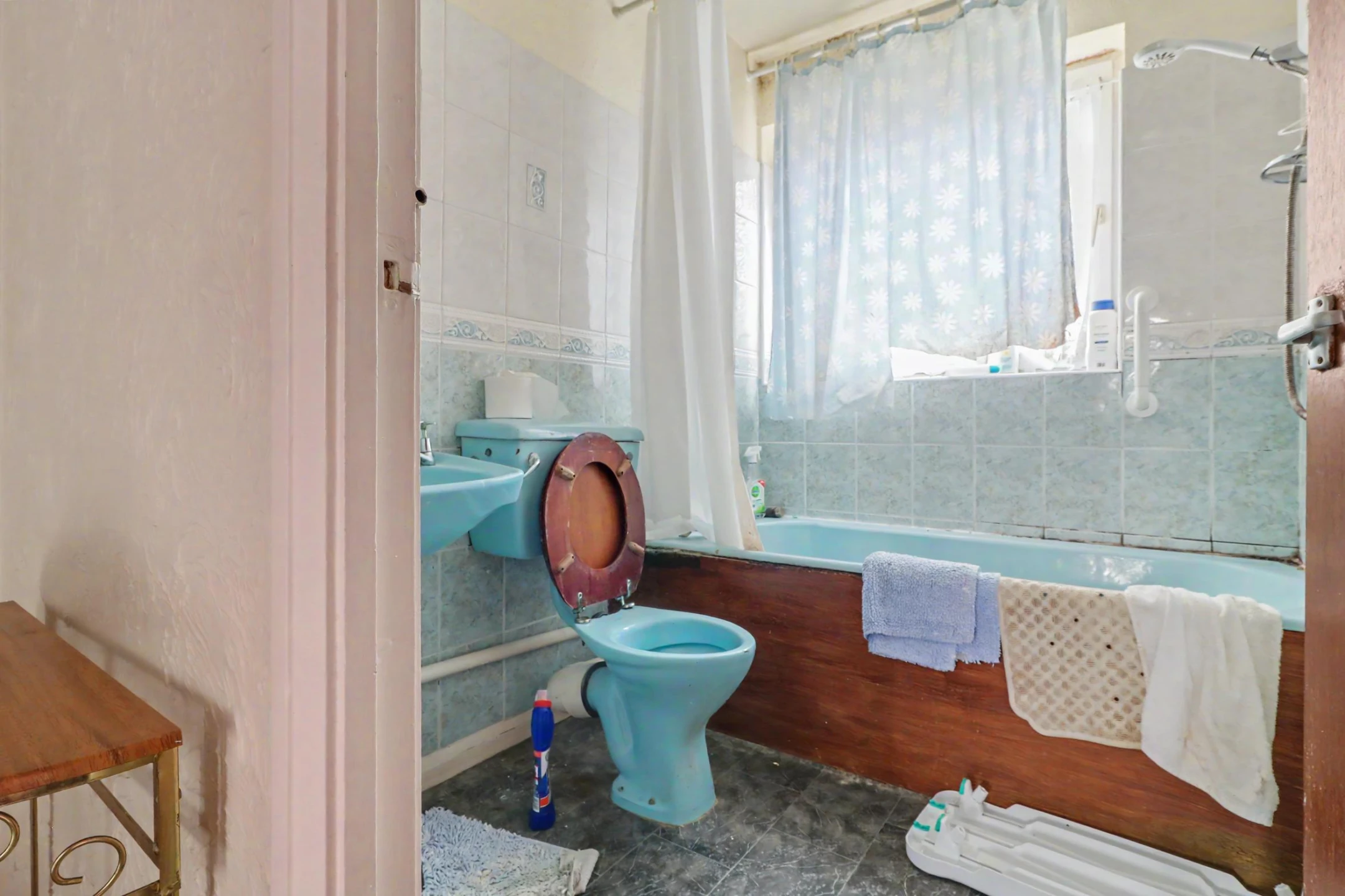 Sherratt Street Stoke-On-Trent ST6 7NT