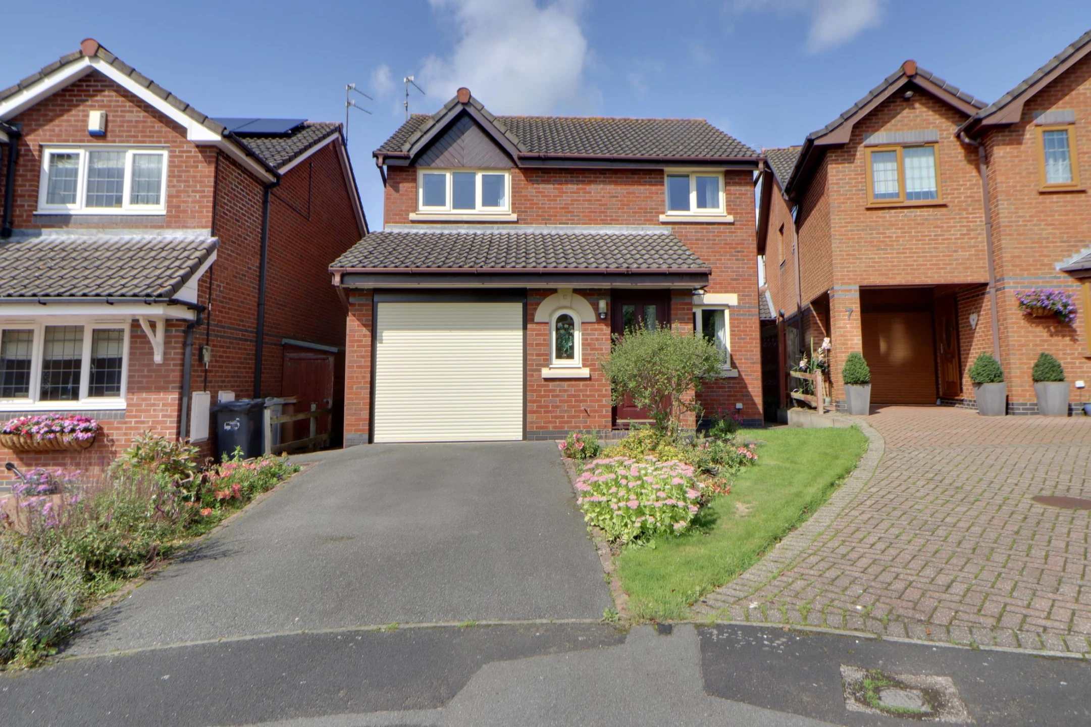 Property enquiry form background image