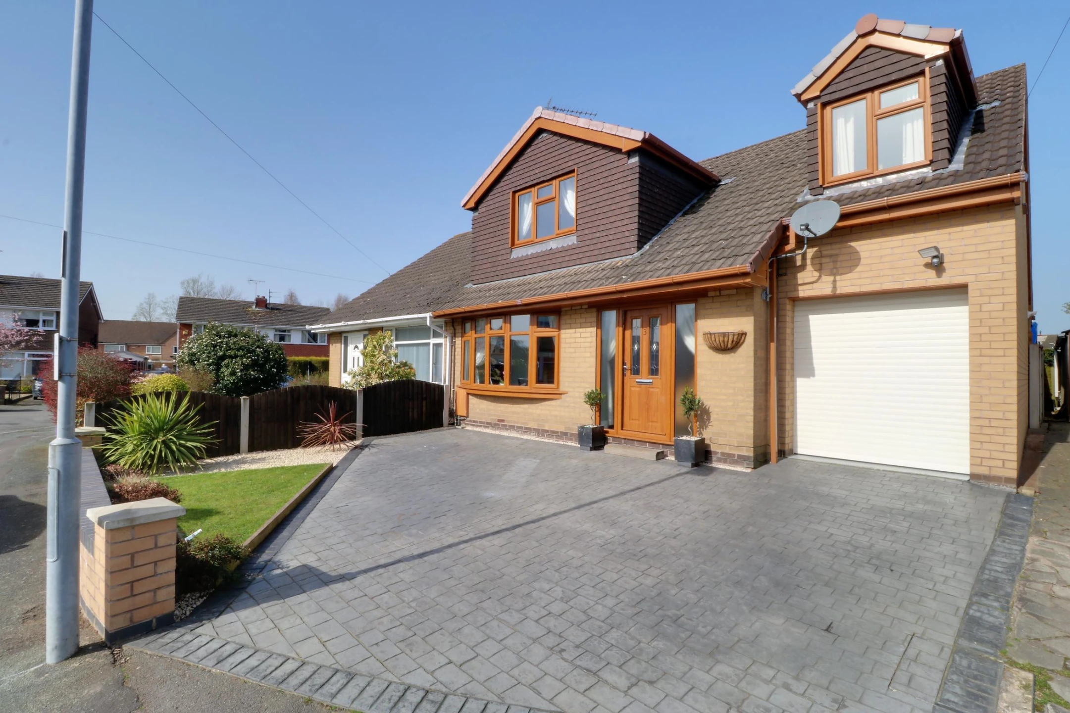 Property enquiry form background image