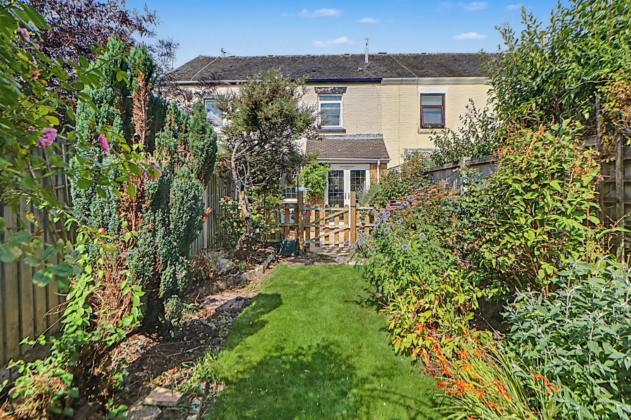 Property enquiry form background image