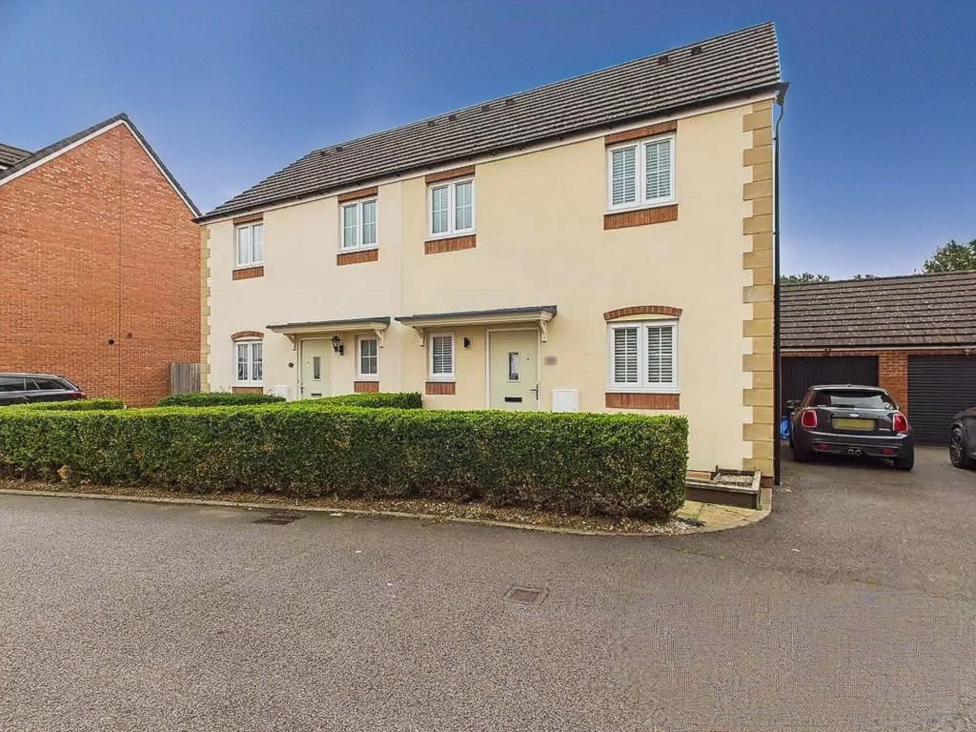 Property enquiry form background image