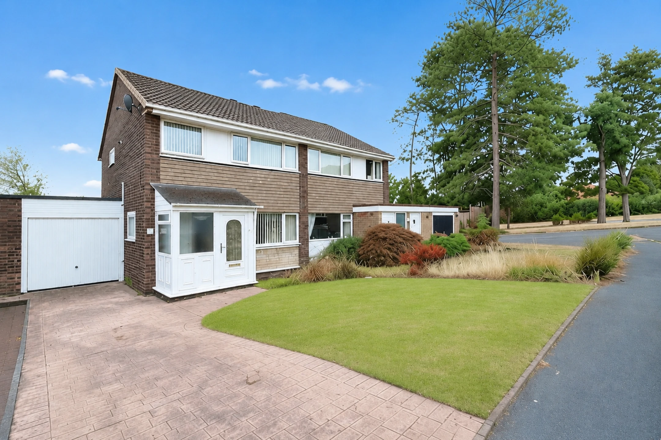 Property enquiry form background image