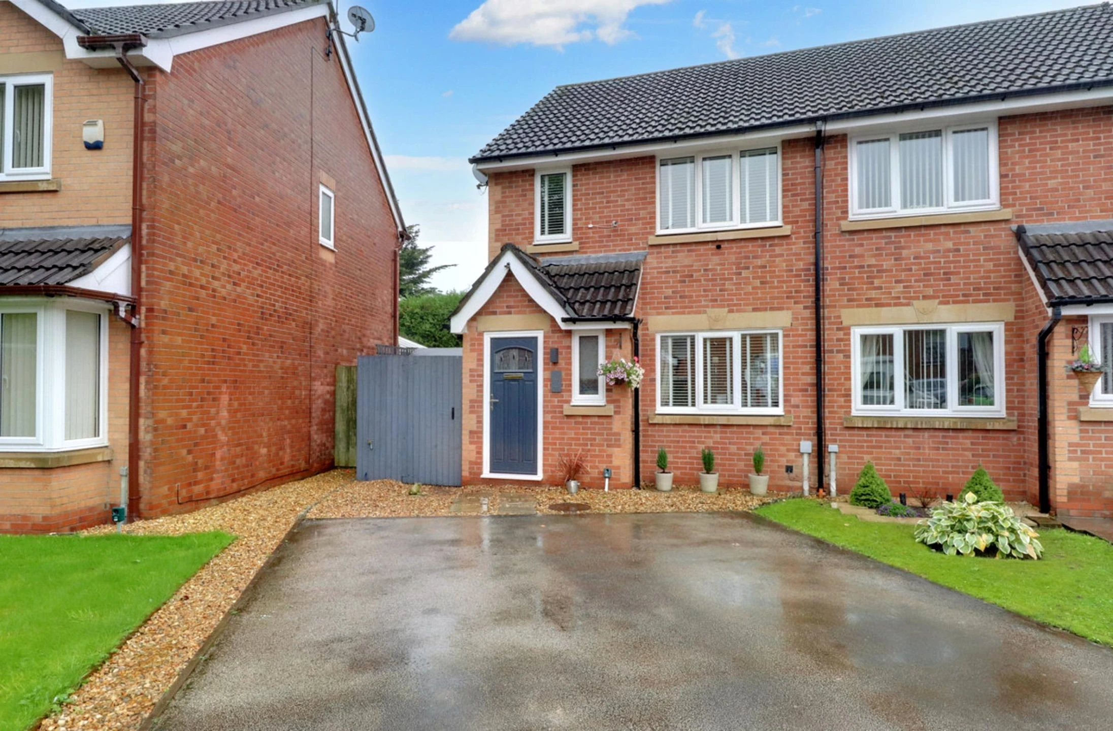 Property enquiry form background image