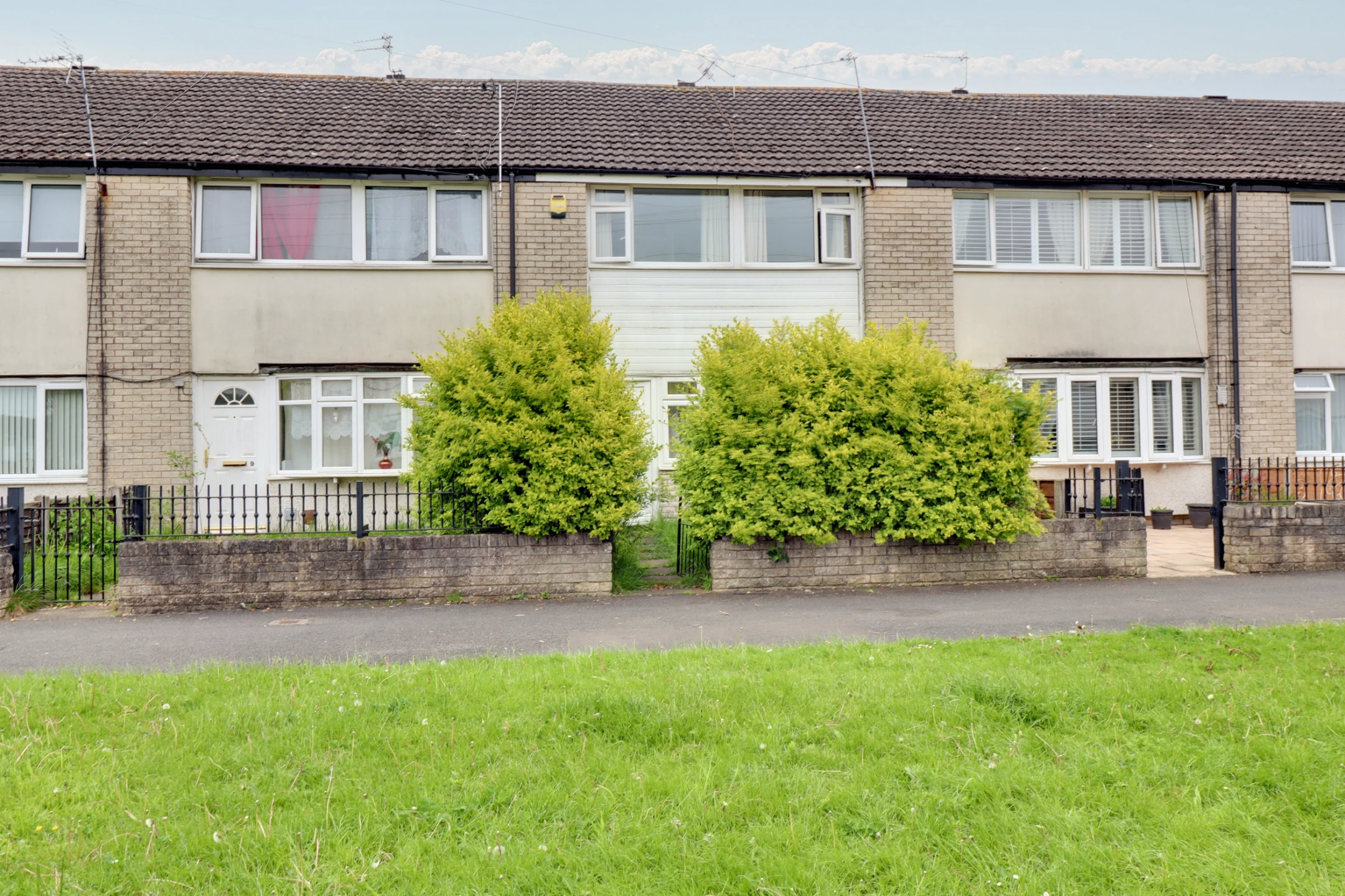 Charming 3bed midterrace on Dee Way, Winsford. Ideal for firsttime