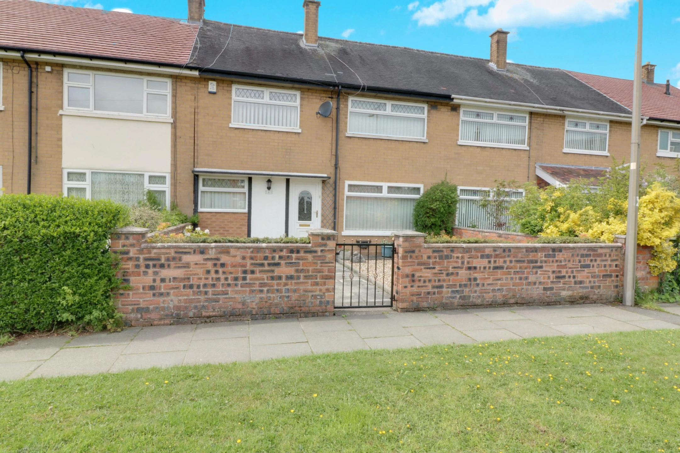 Property enquiry form background image