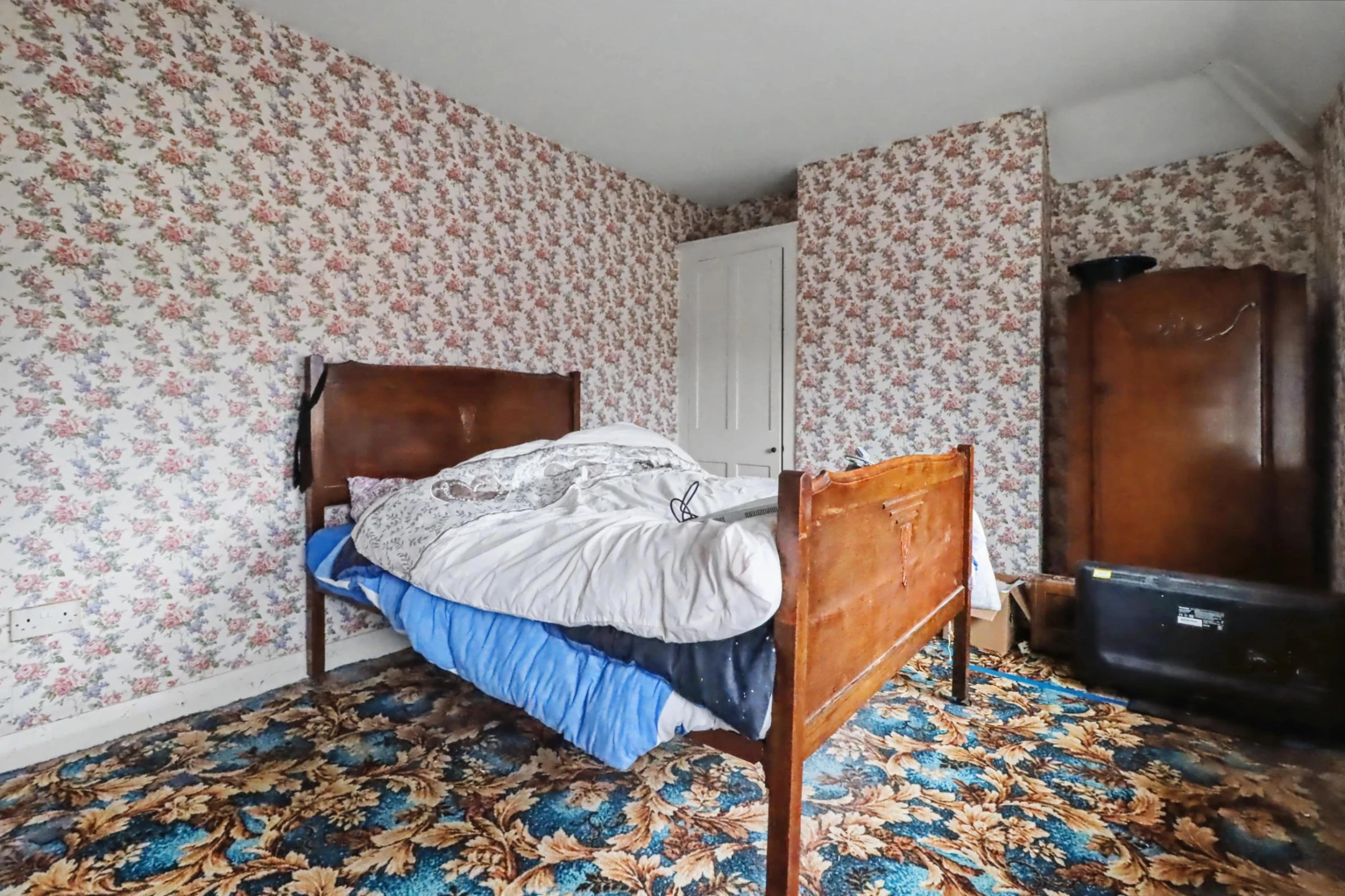 Robertson Square, Stoke-On-Trent