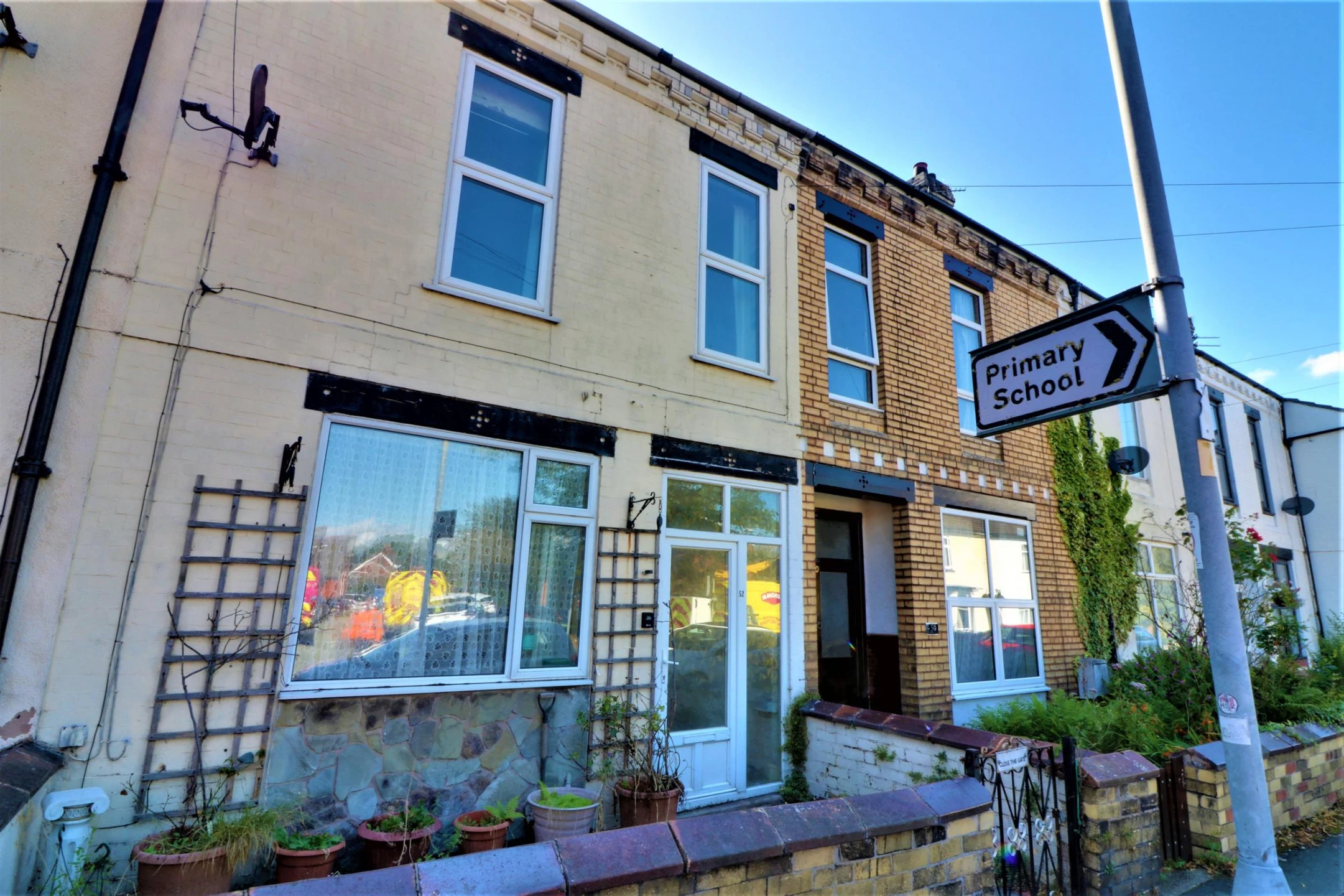 Property enquiry form background image