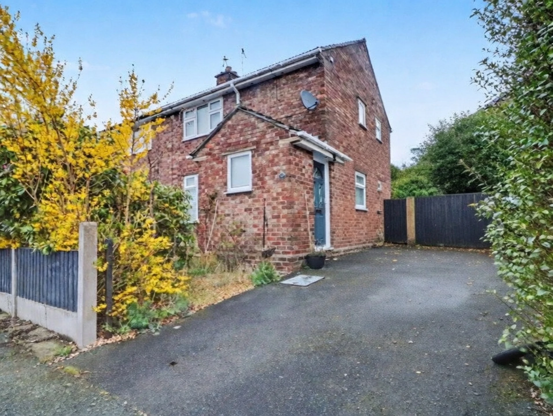 Property enquiry form background image