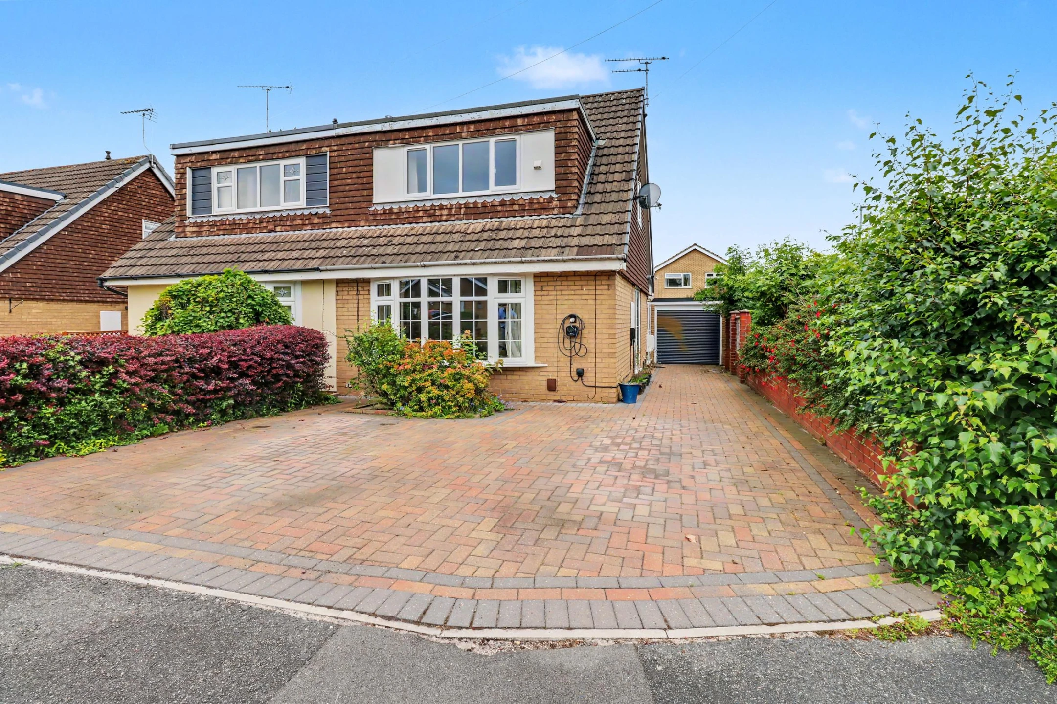 Property enquiry form background image