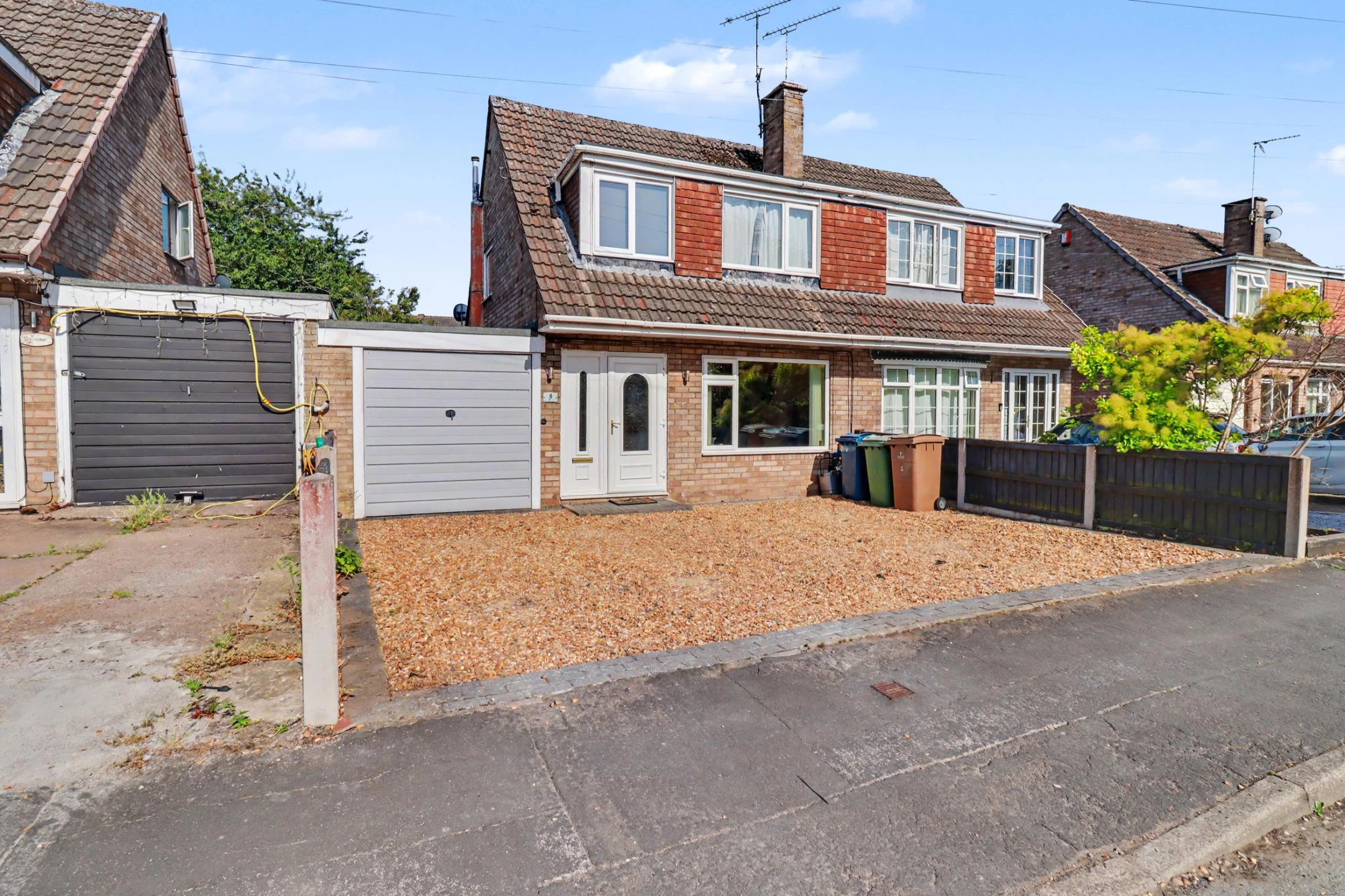 Property enquiry form background image