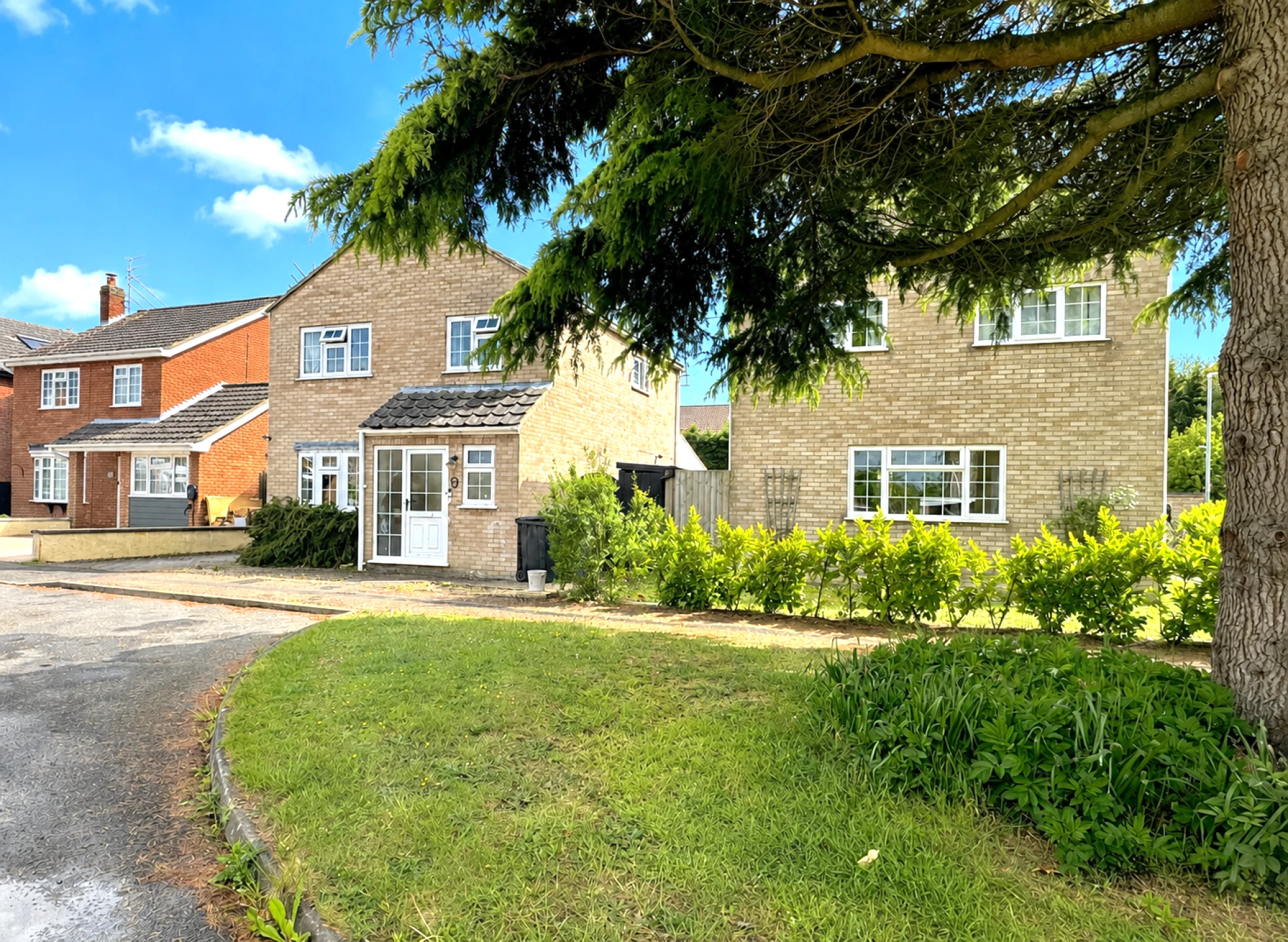 Property enquiry form background image