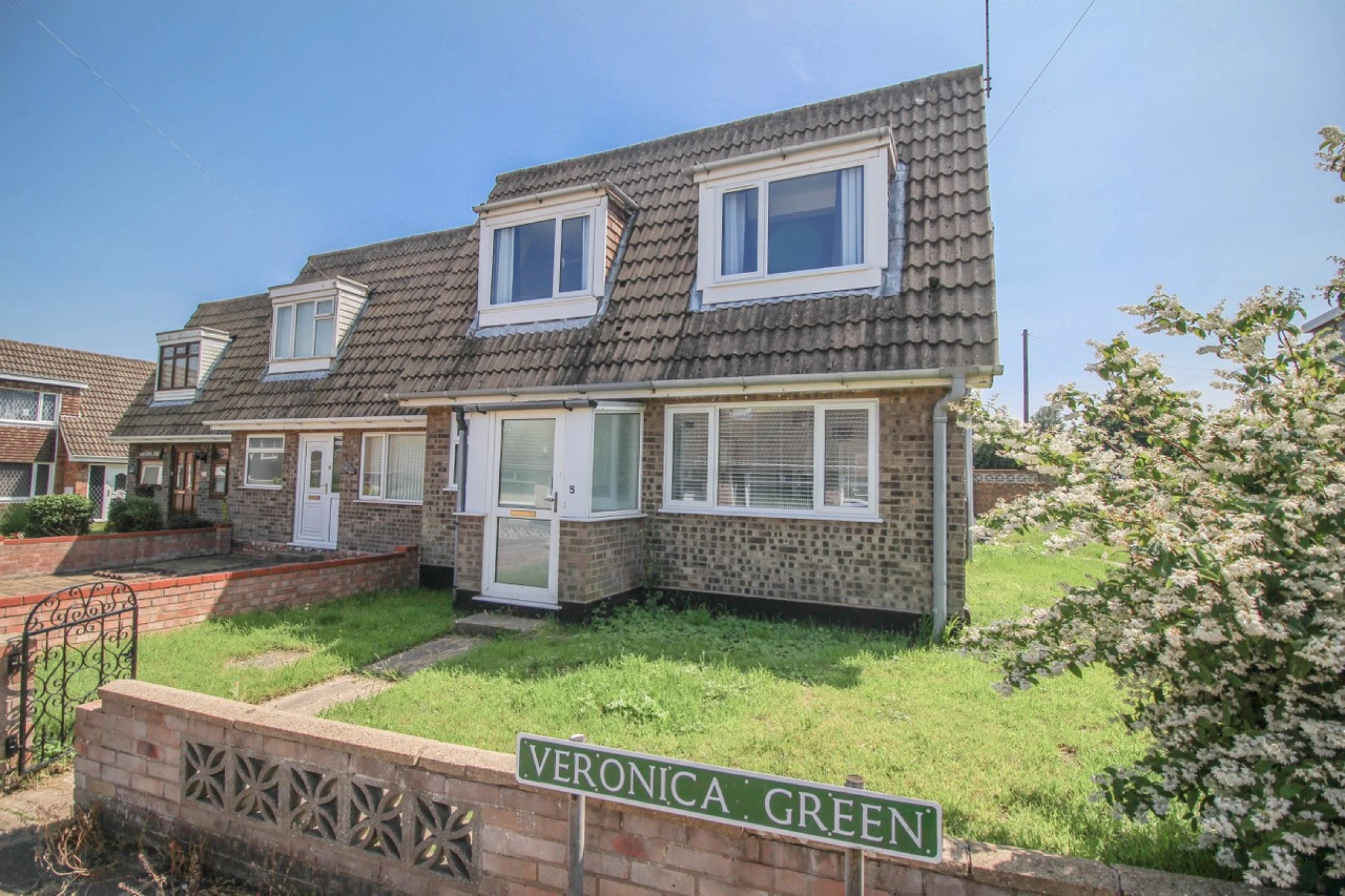 Property enquiry form background image