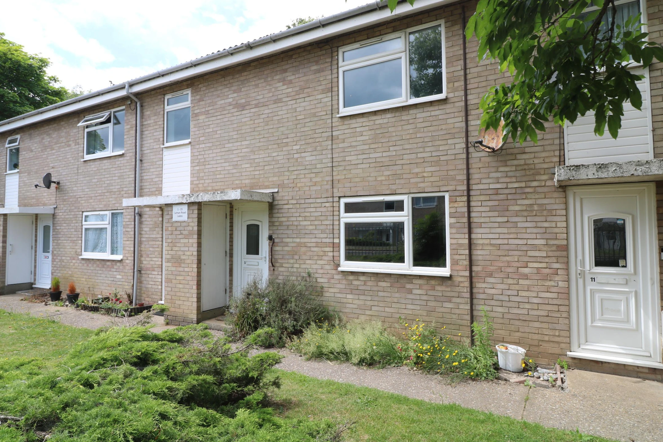 Property enquiry form background image