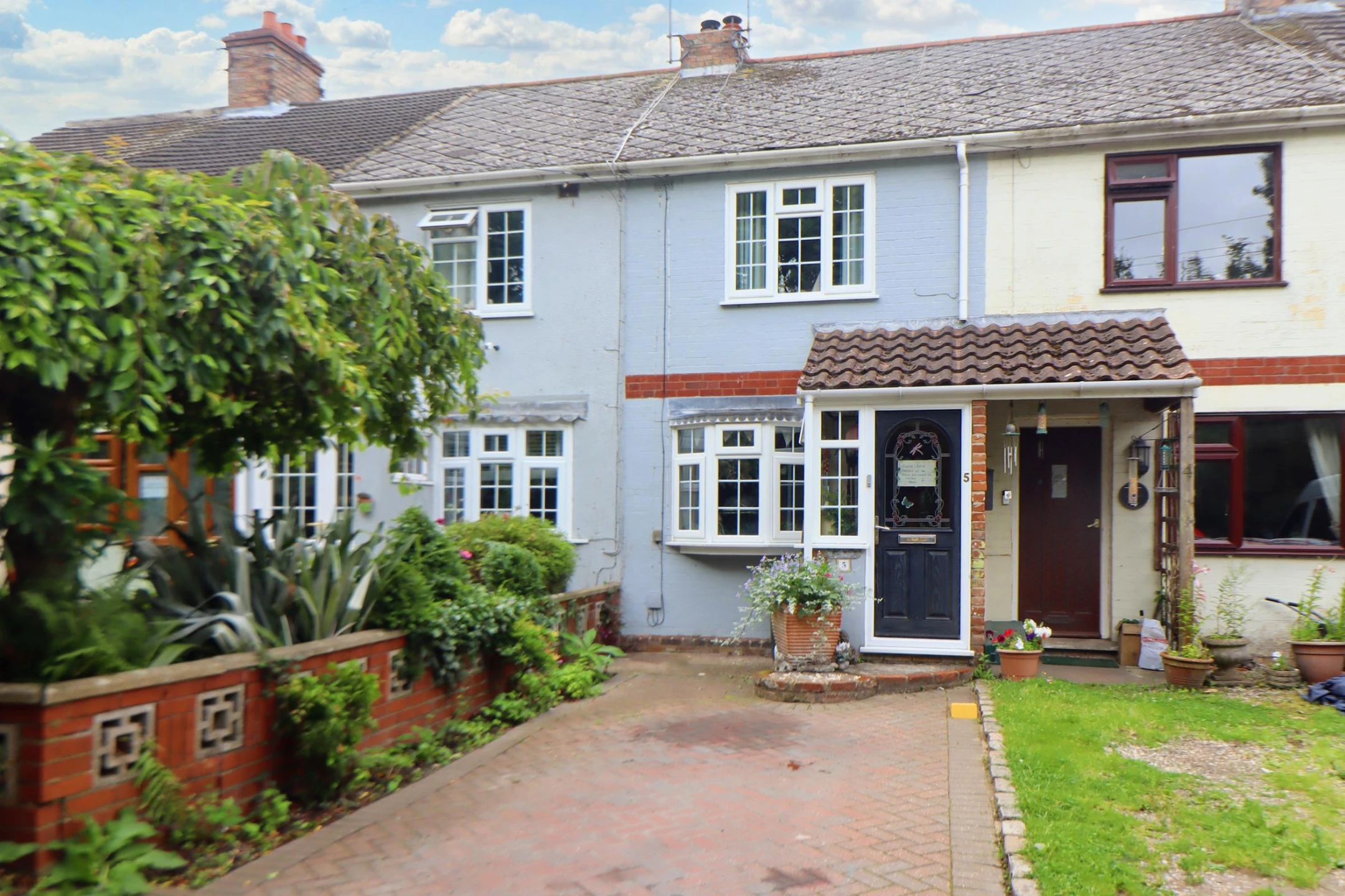 Property enquiry form background image