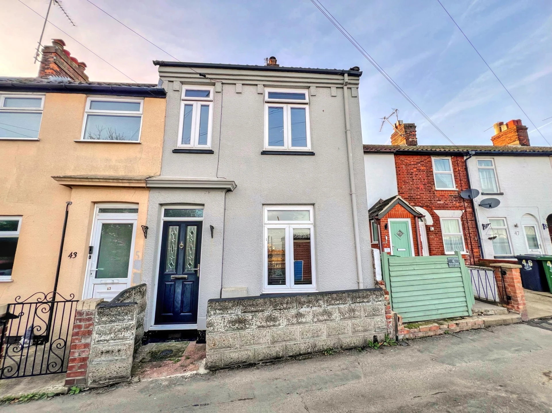 Property enquiry form background image