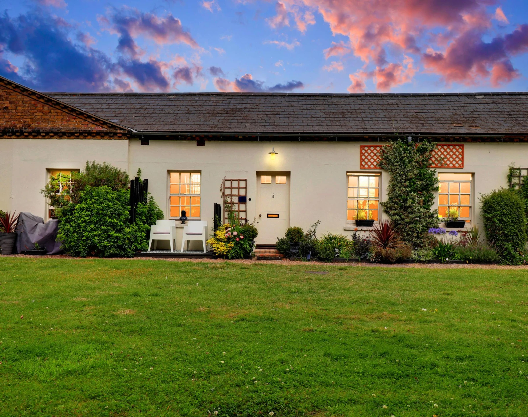 Property enquiry form background image