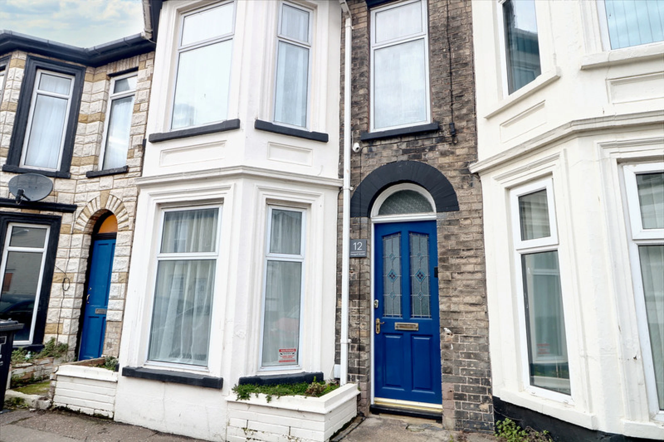 Property enquiry form background image