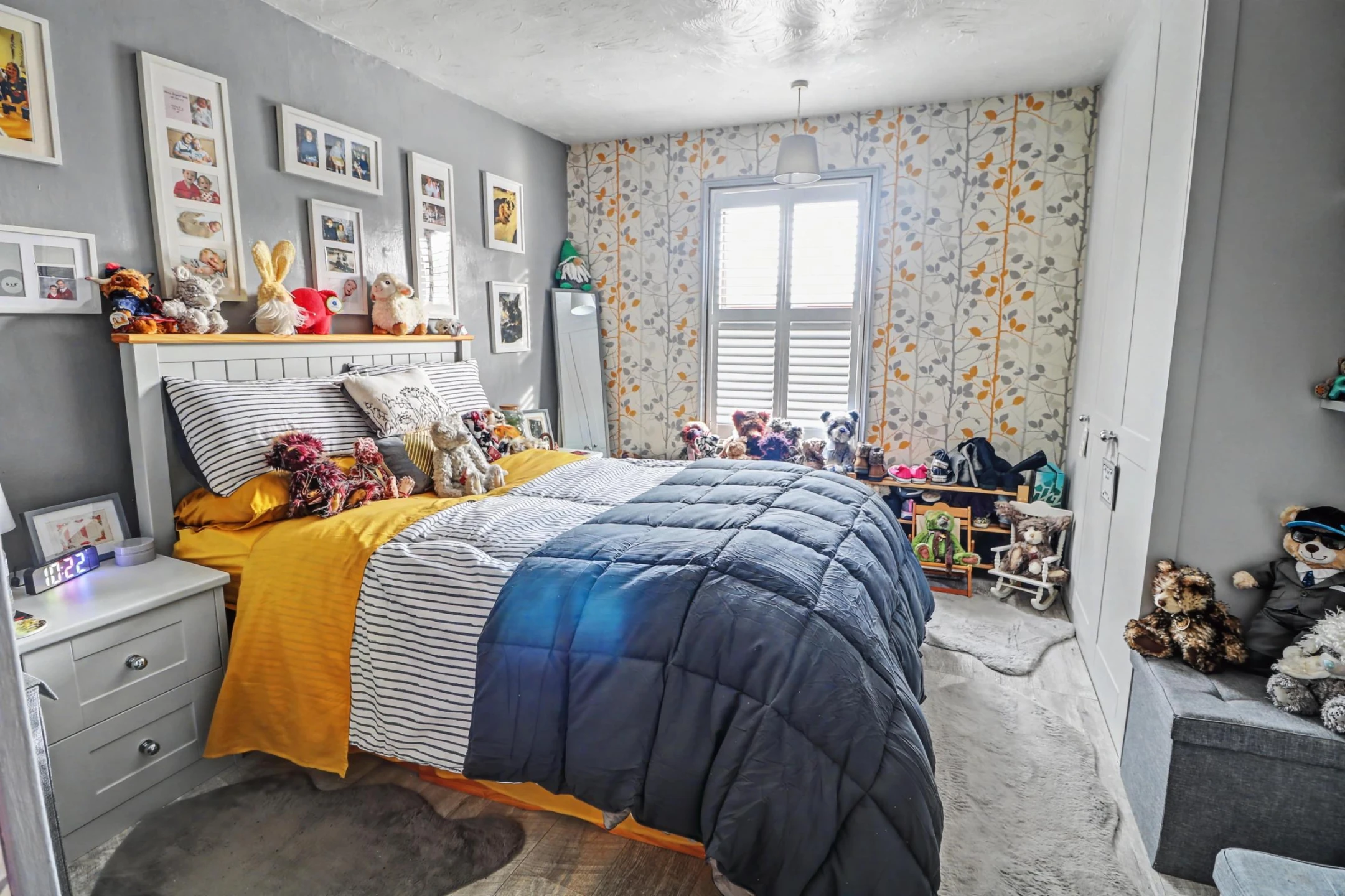 Property enquiry form background image