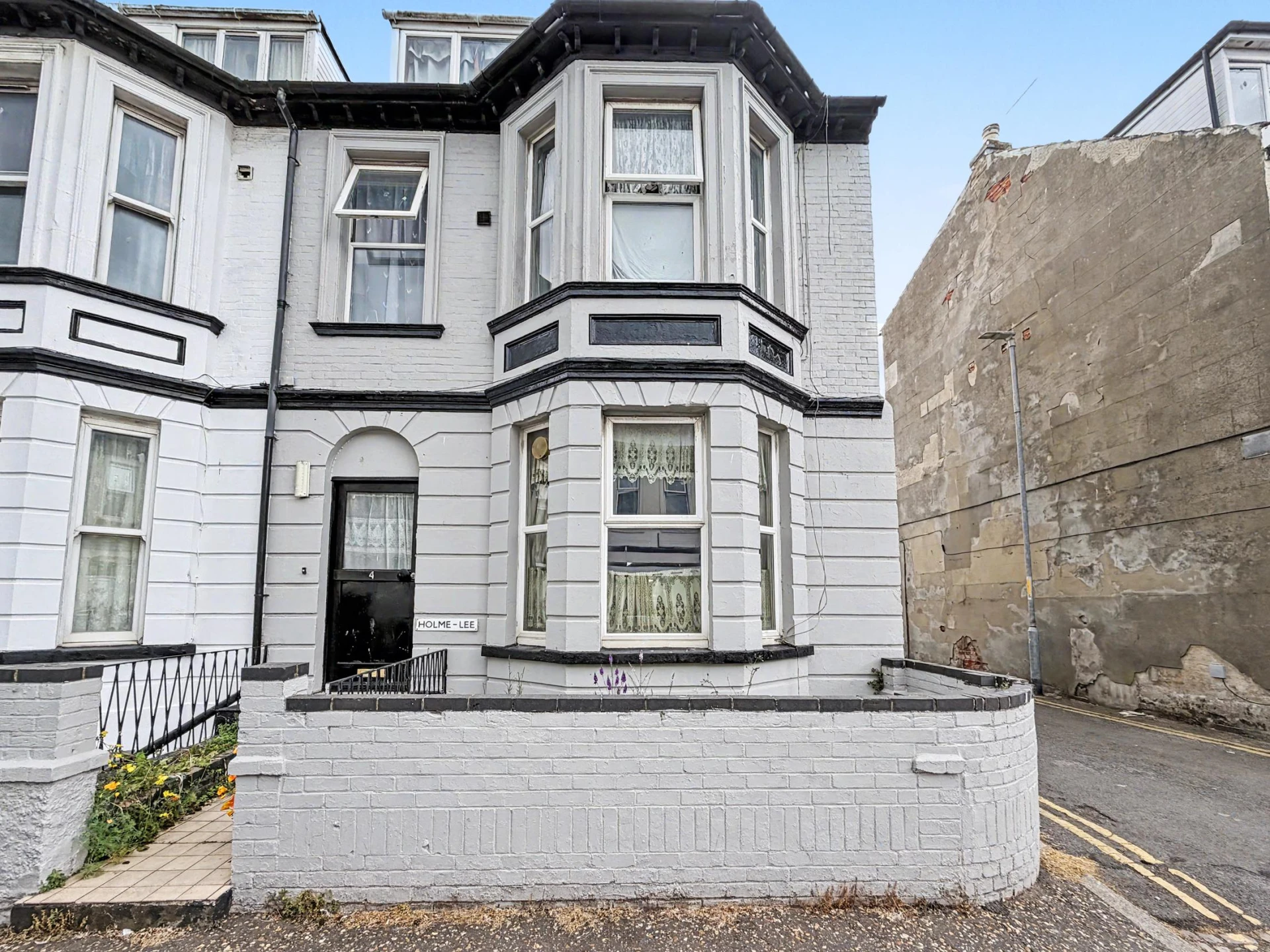 Property enquiry form background image