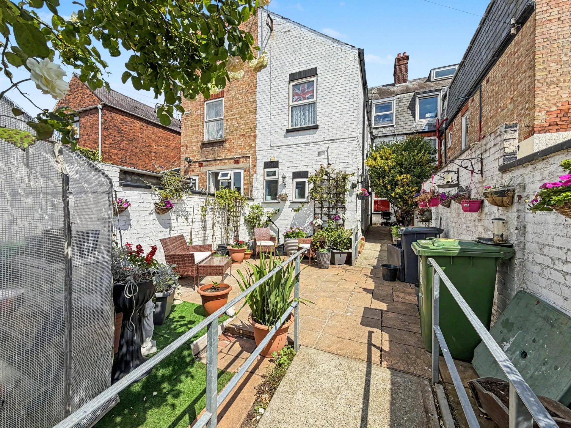 Property enquiry form background image
