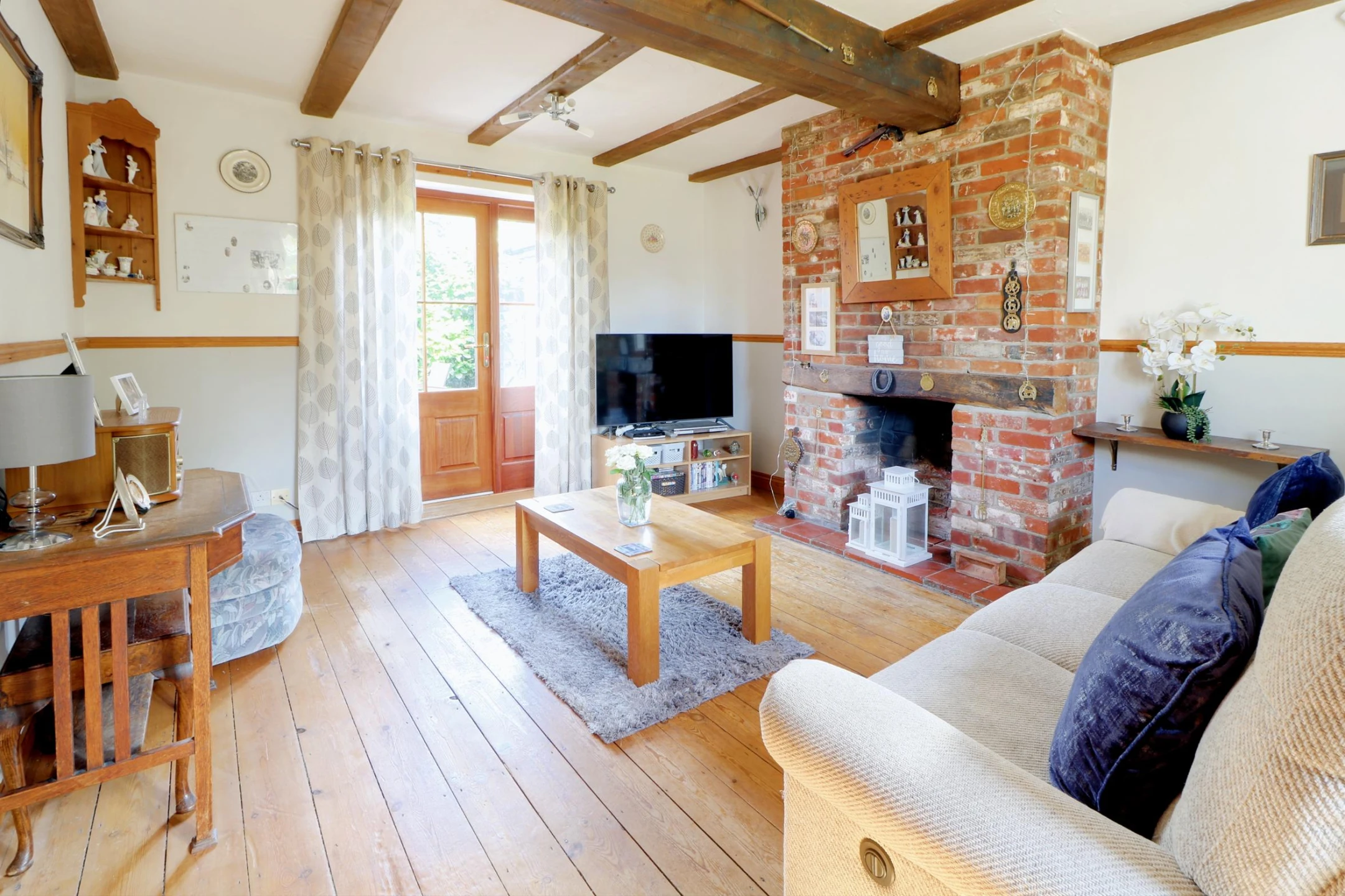 Property enquiry form background image