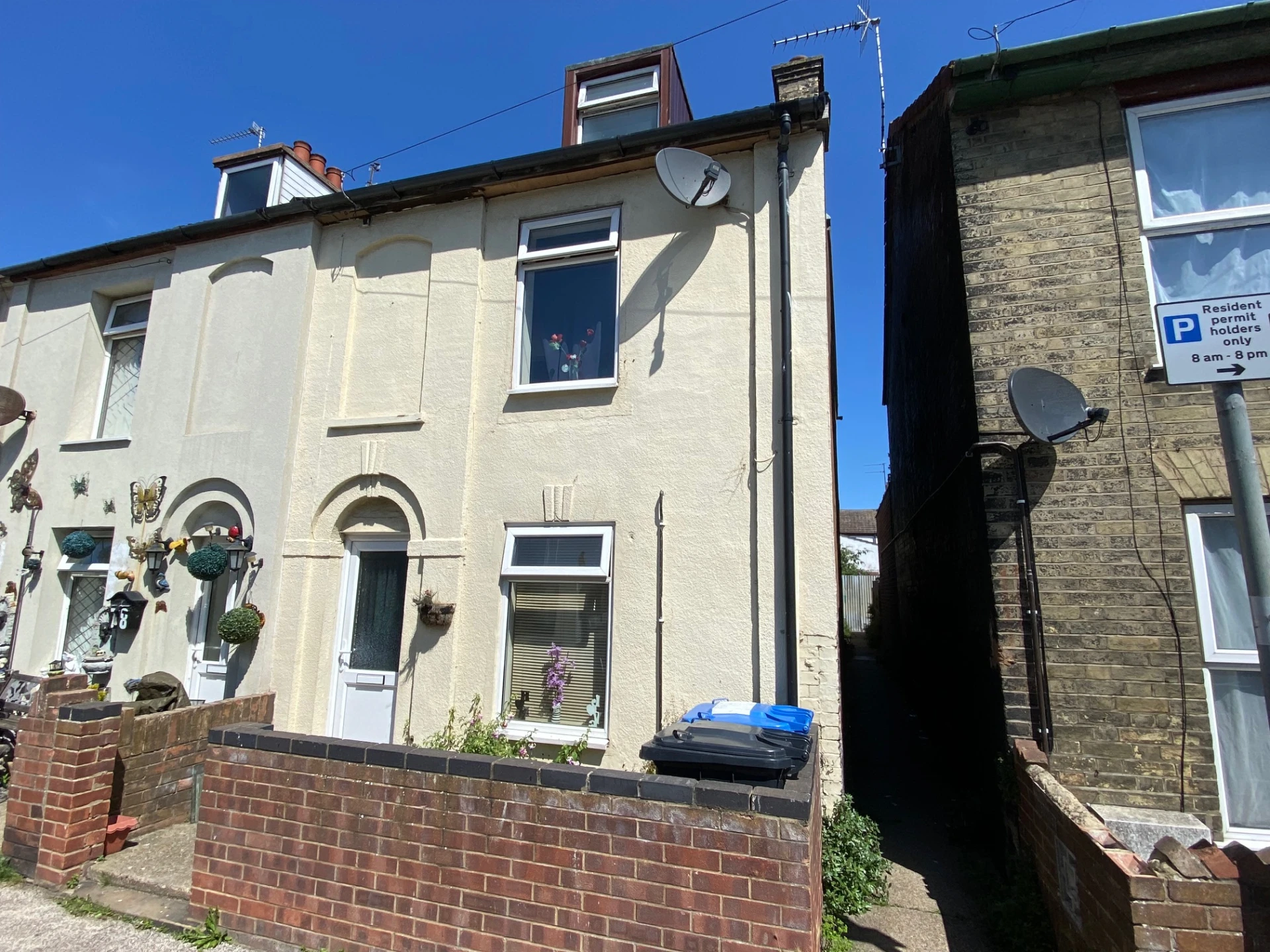 Property enquiry form background image