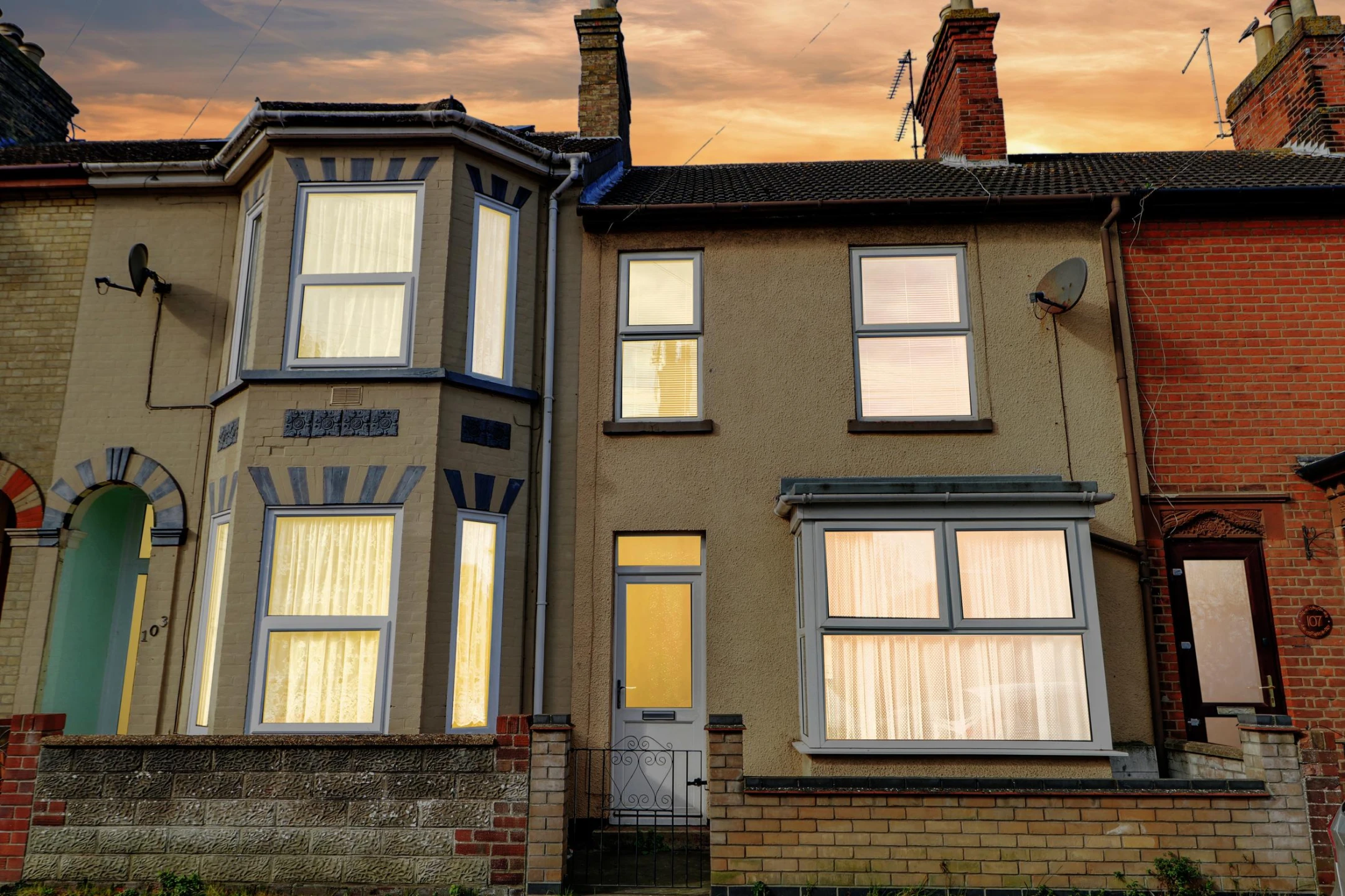 Property enquiry form background image