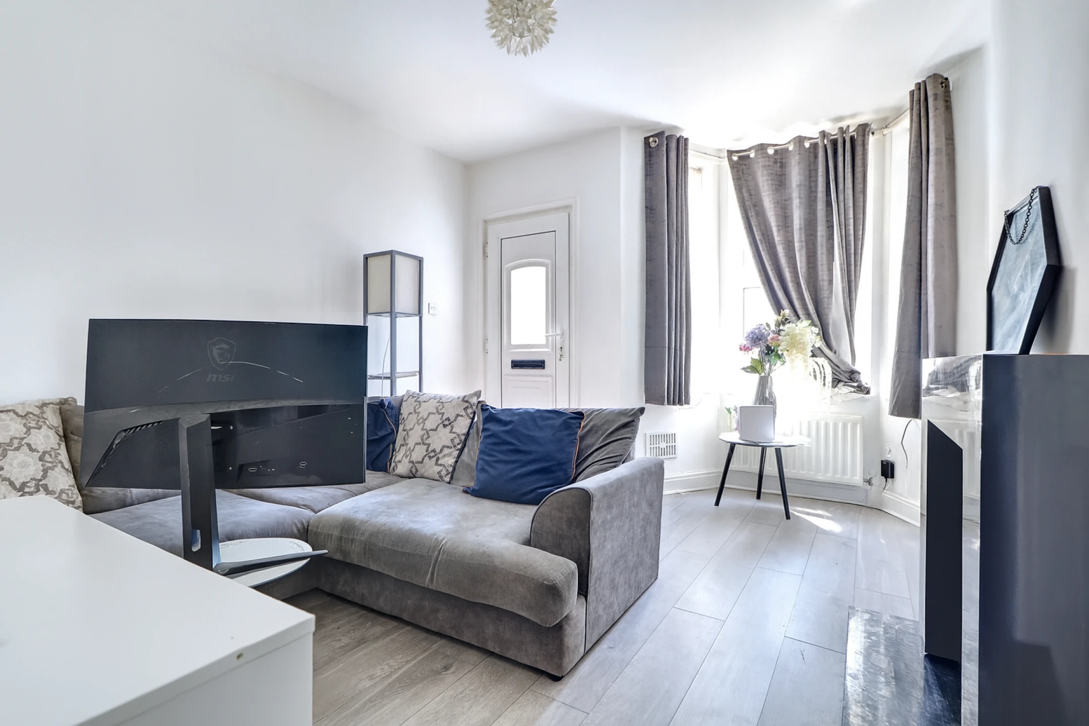 Property enquiry form background image