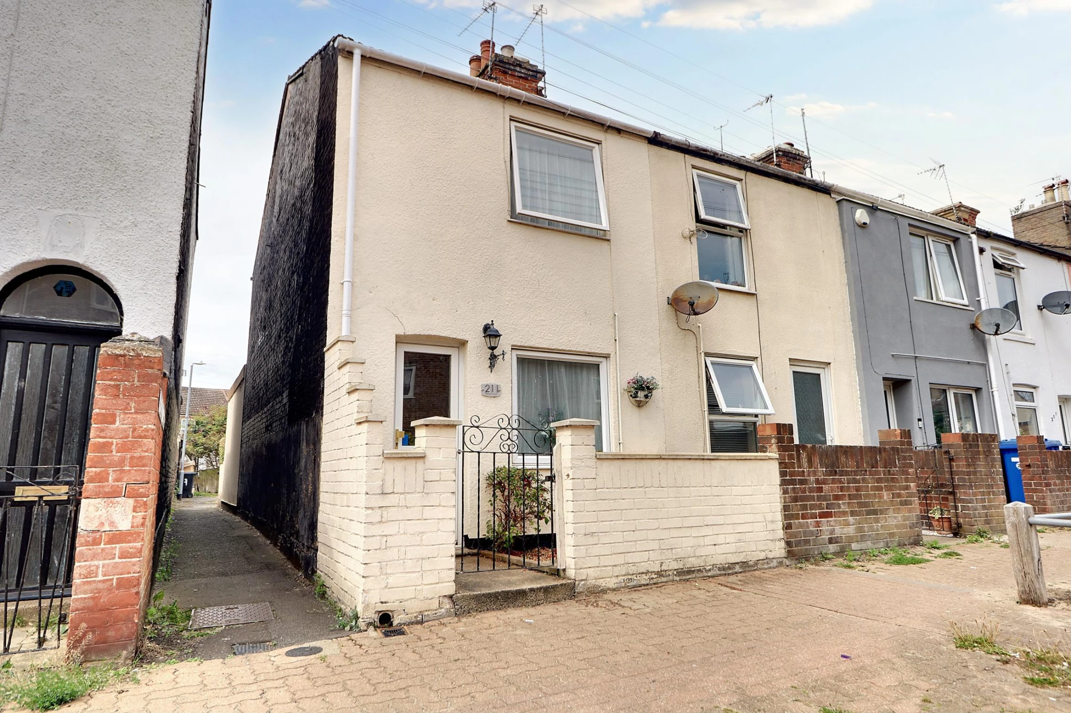 Property enquiry form background image