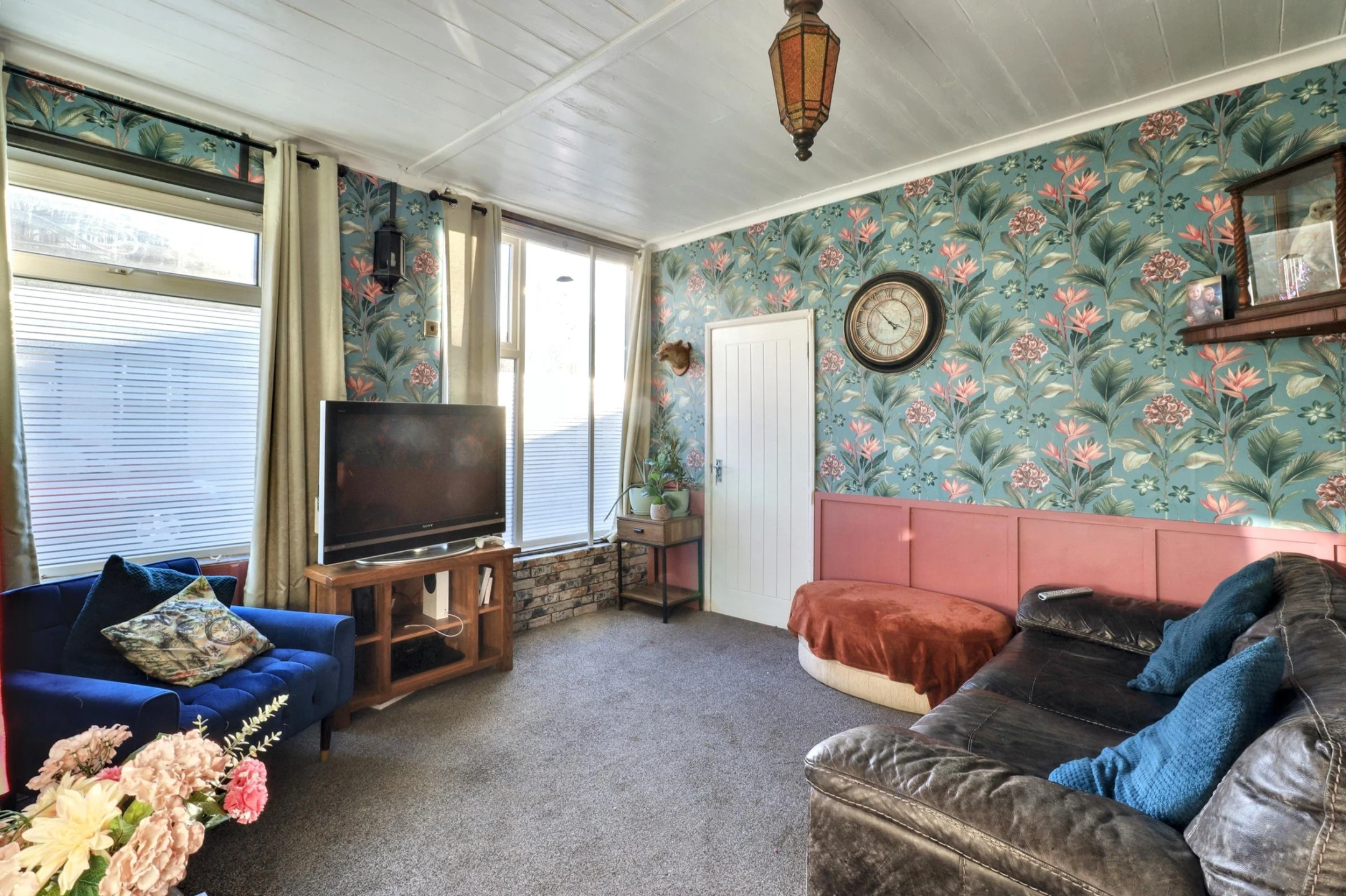 Property enquiry form background image