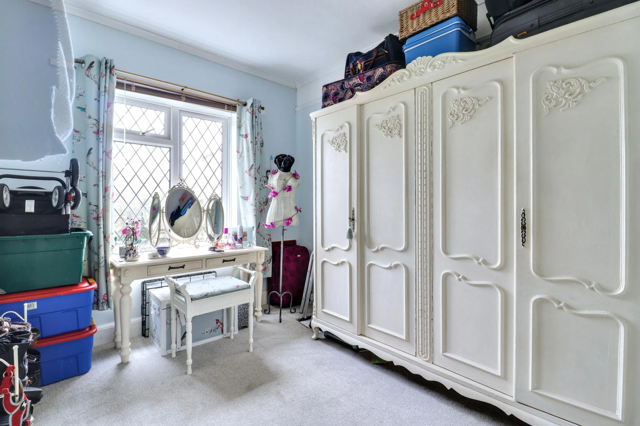 Property enquiry form background image