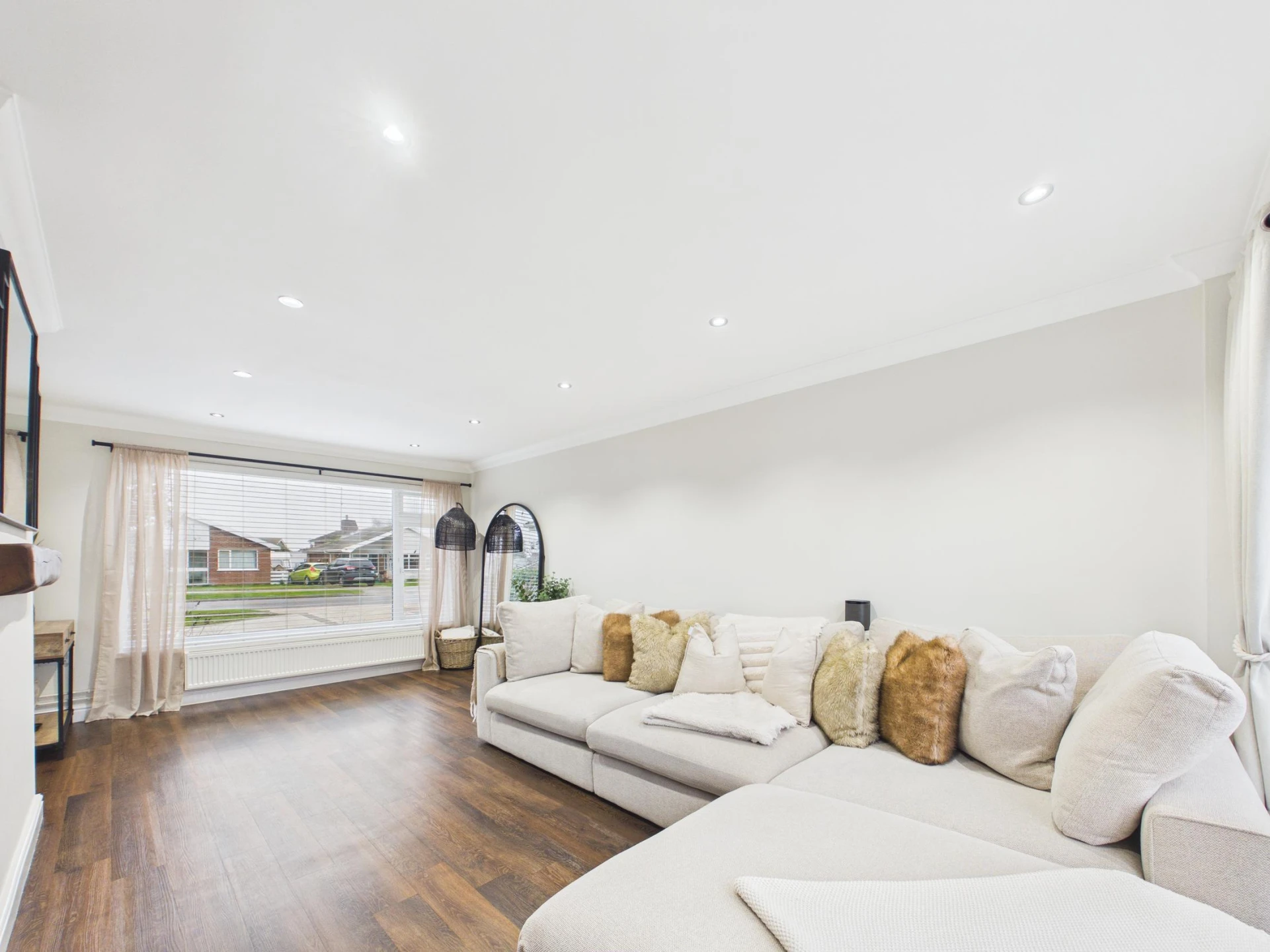 Property enquiry form background image