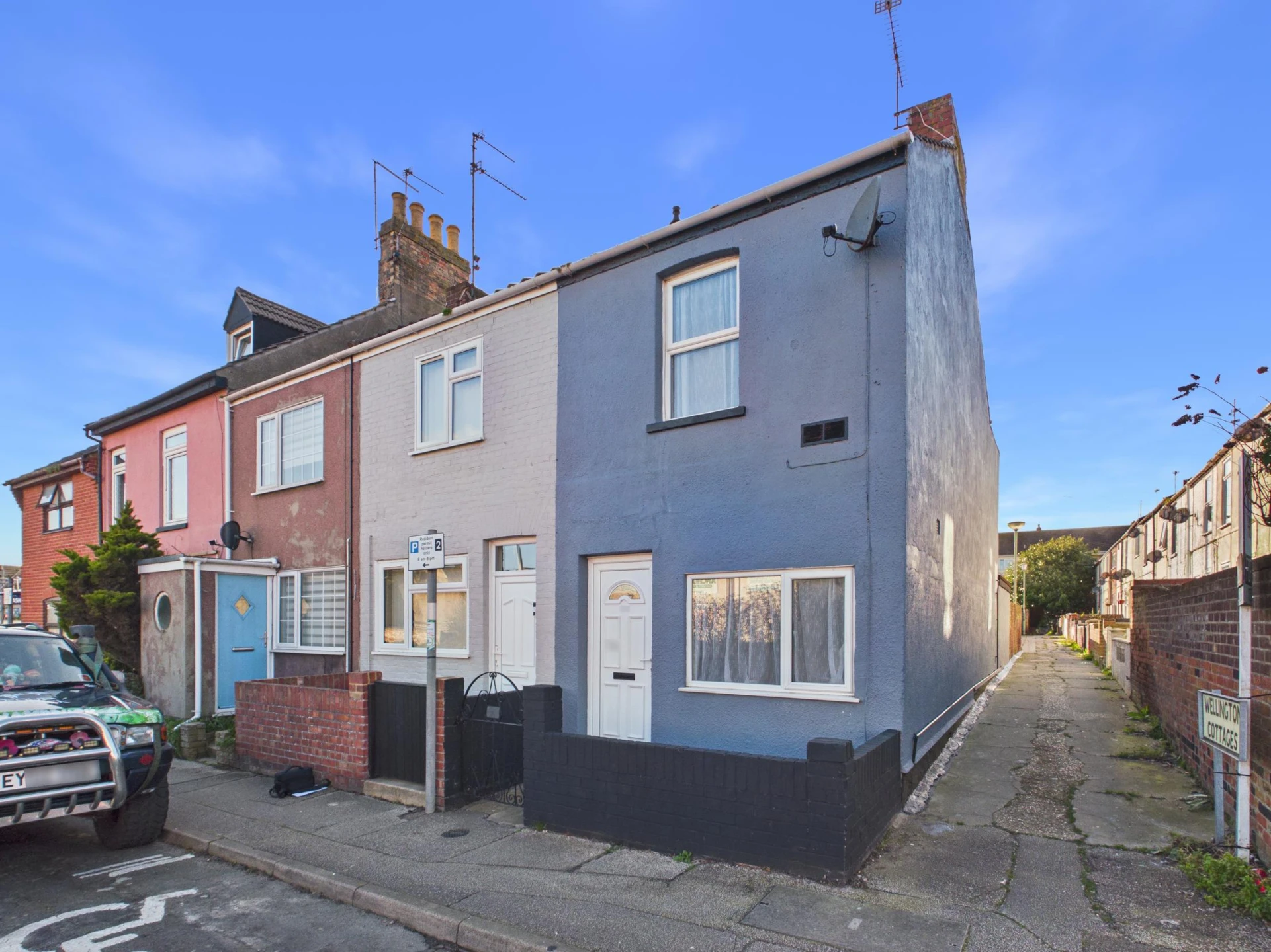 Property enquiry form background image