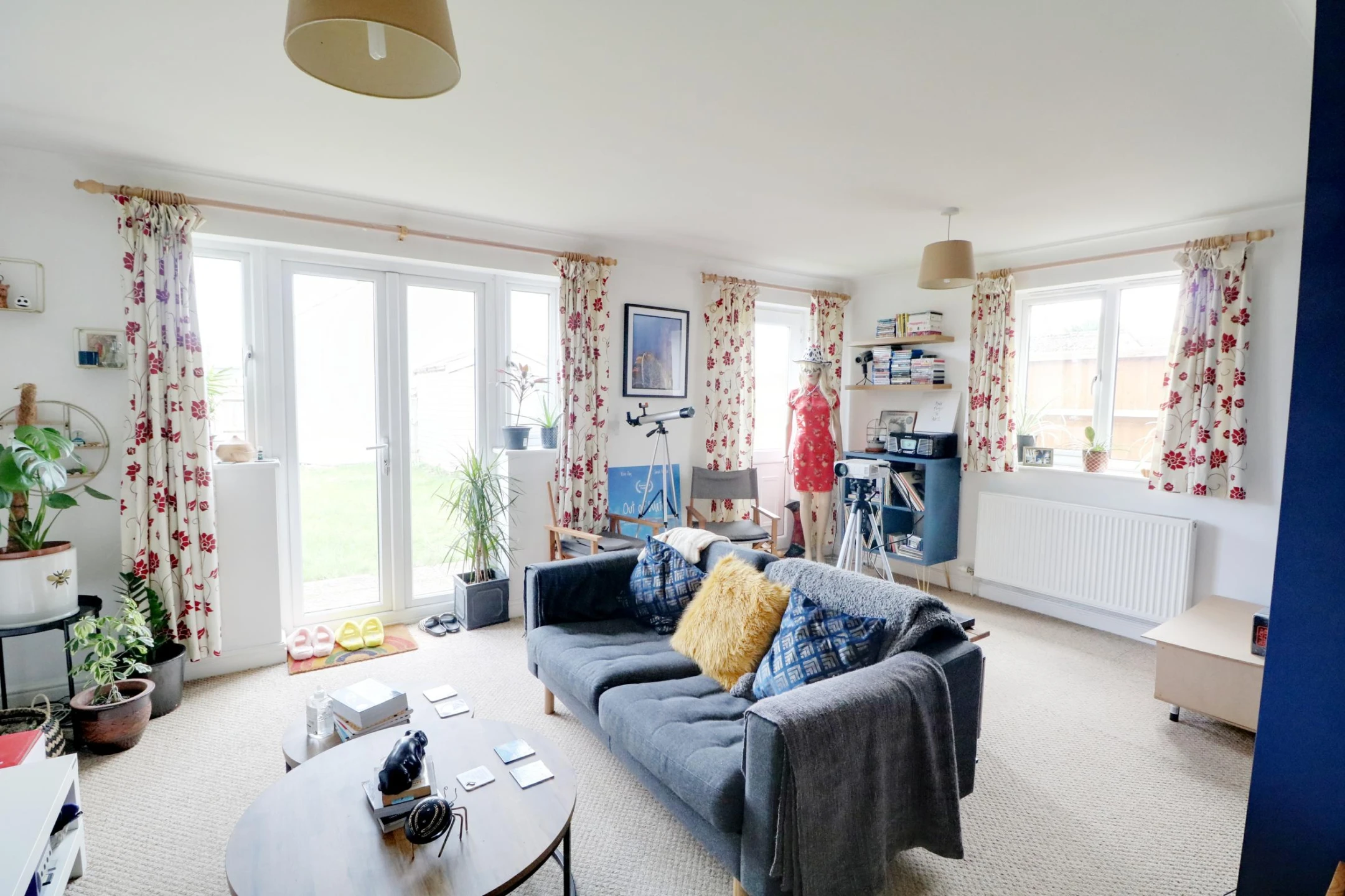 Property enquiry form background image