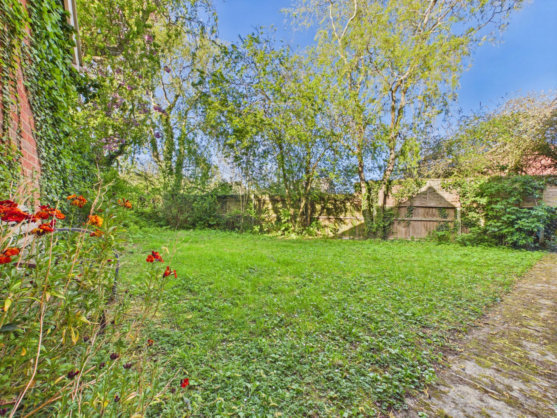 Property enquiry form background image