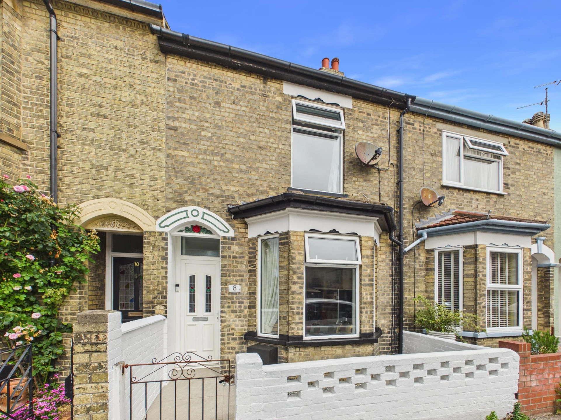 Property enquiry form background image