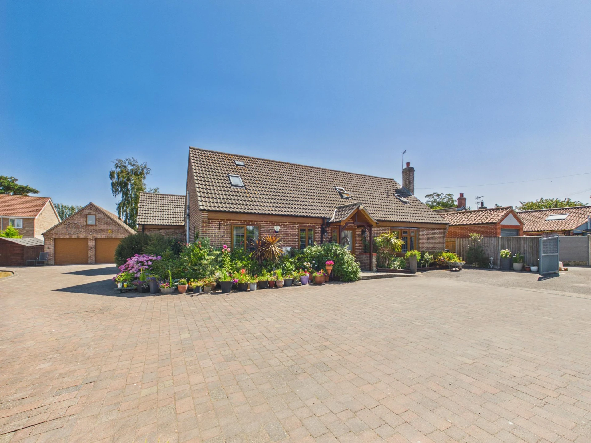 Property enquiry form background image