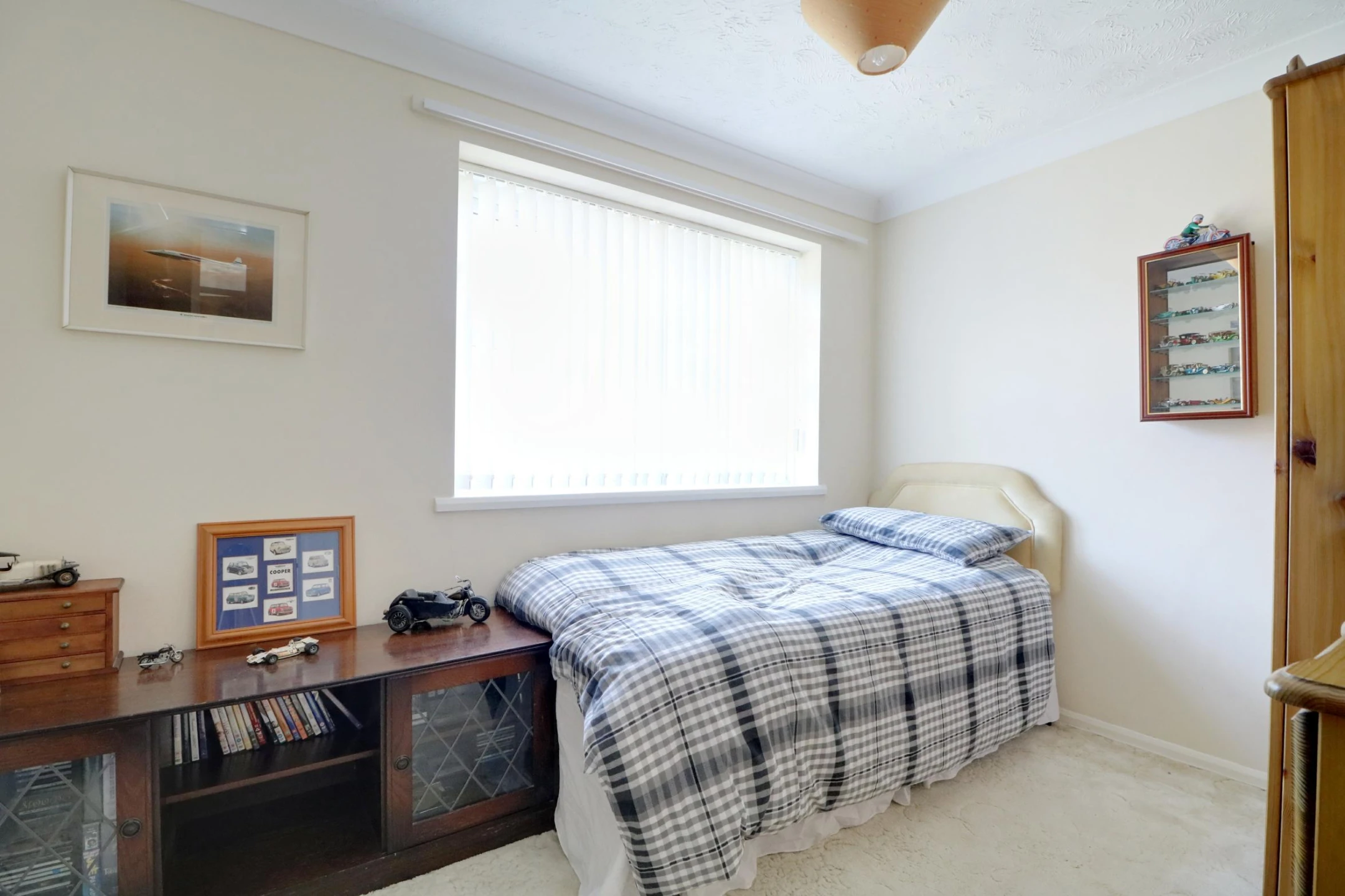 Property enquiry form background image